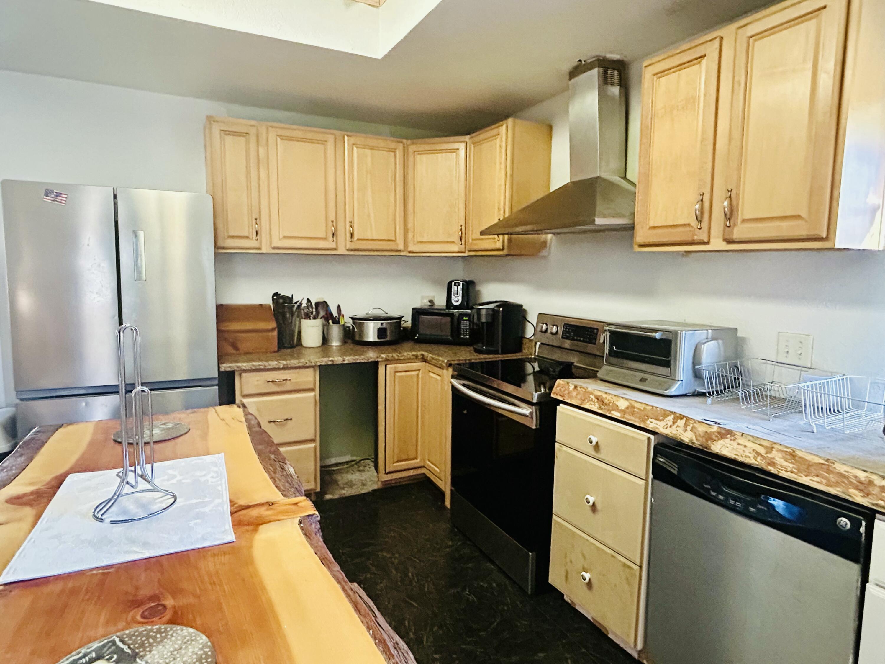 1005 Melody Ln, California Hot Springs, CA 93207