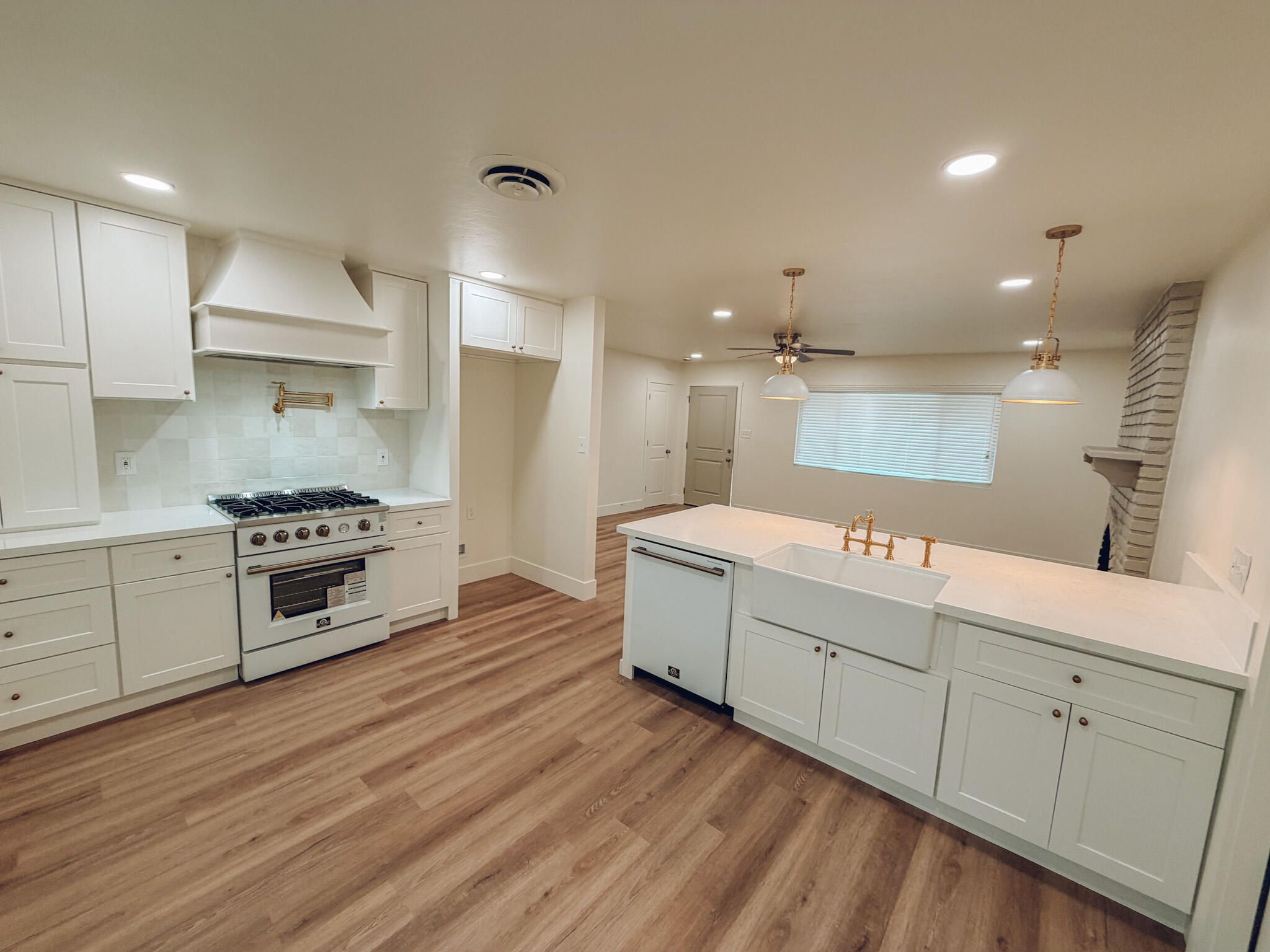 2805 W Beech Ave, Visalia, CA 93277