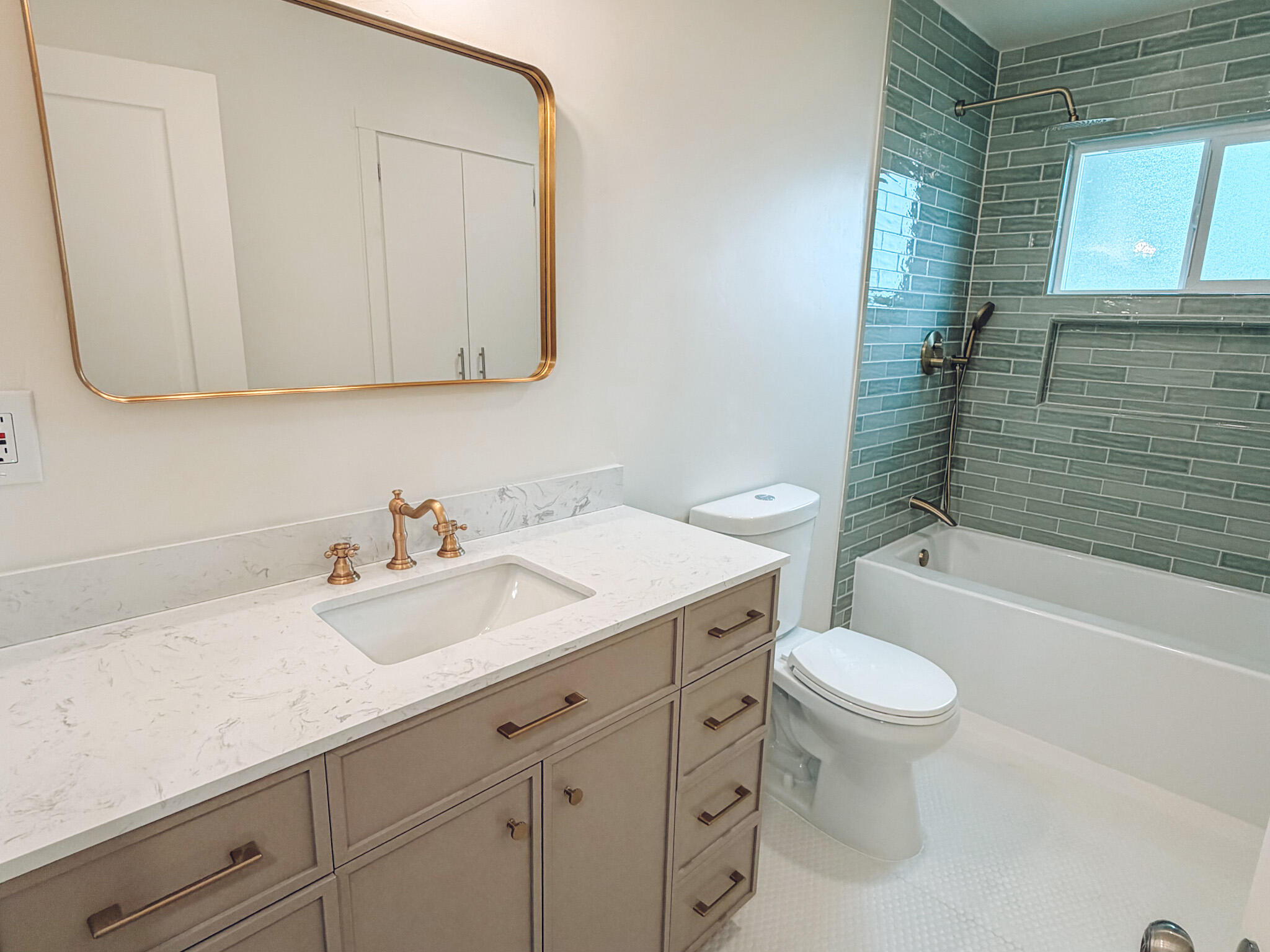 2805 W Beech Ave, Visalia, CA 93277