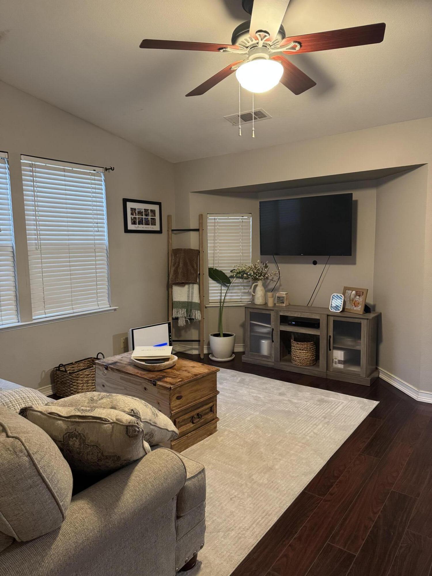 3700 W Crowley Ct, Visalia, CA 93291