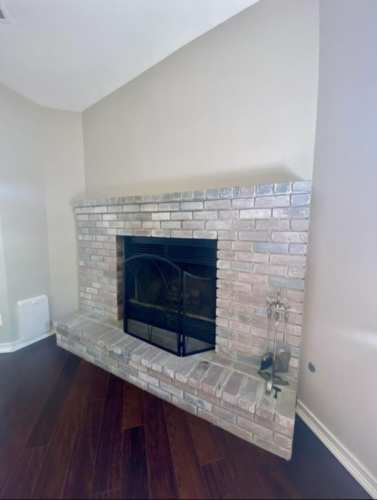 3700 W Crowley Ct, Visalia, CA 93291