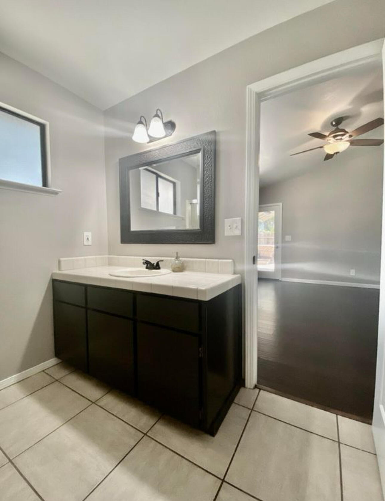 3700 W Crowley Ct, Visalia, CA 93291