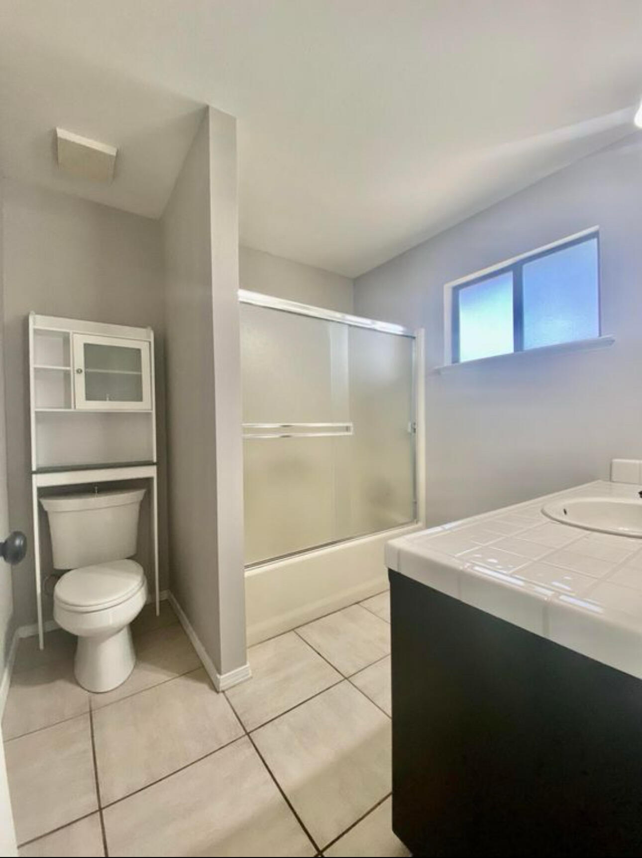 3700 W Crowley Ct, Visalia, CA 93291