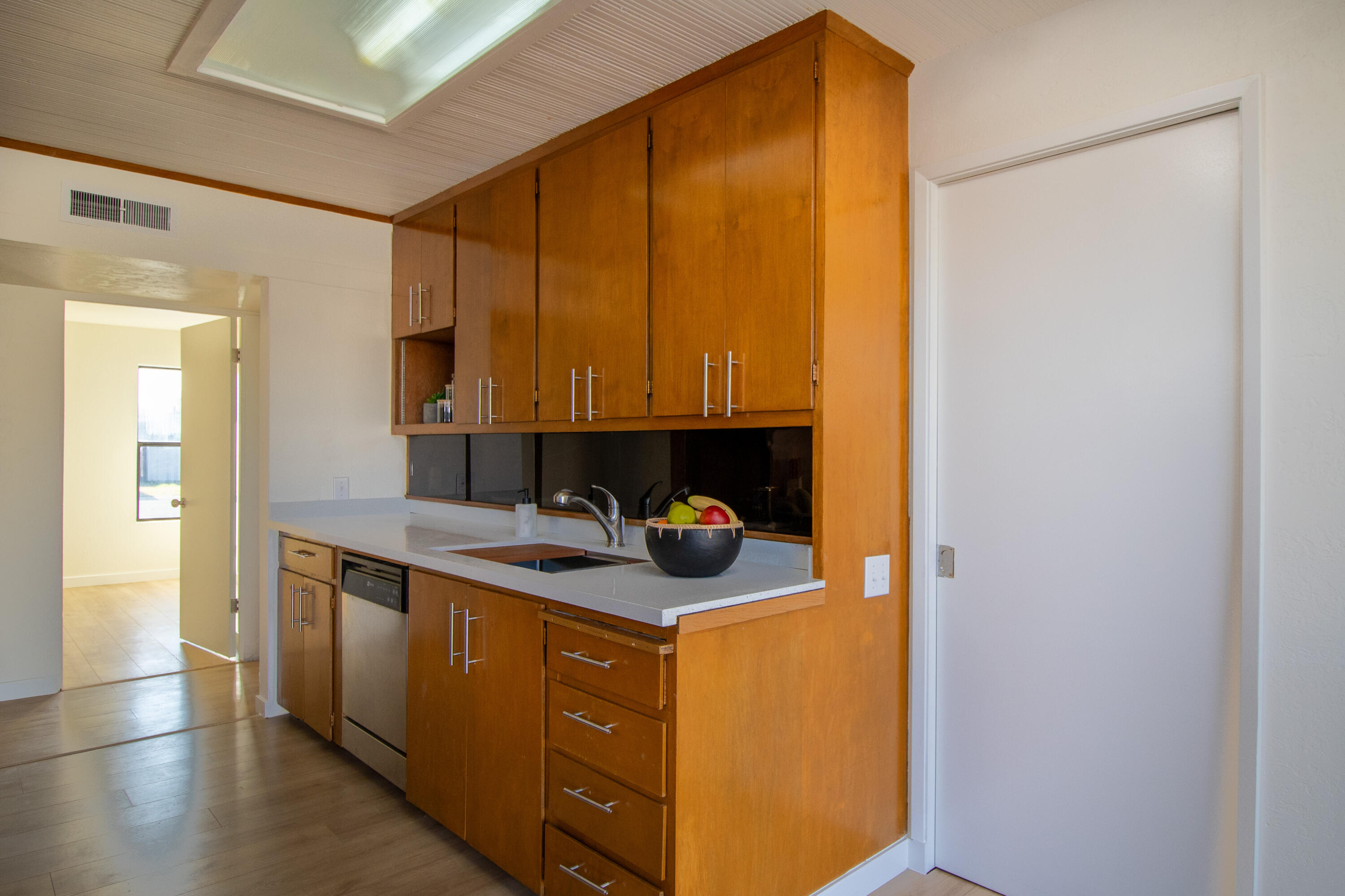 1812 S Bardo St, Visalia, CA 93277