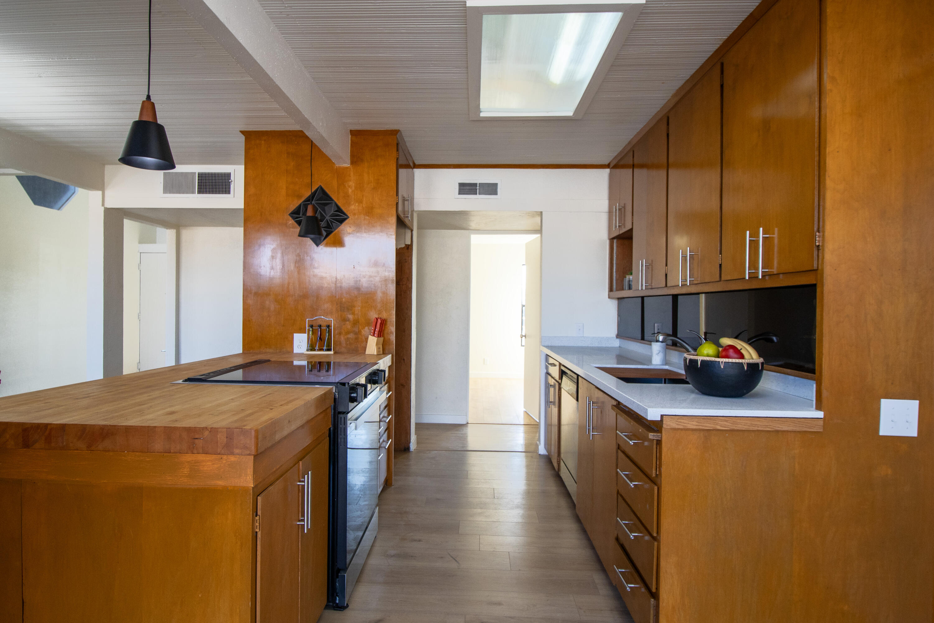 1812 S Bardo St, Visalia, CA 93277