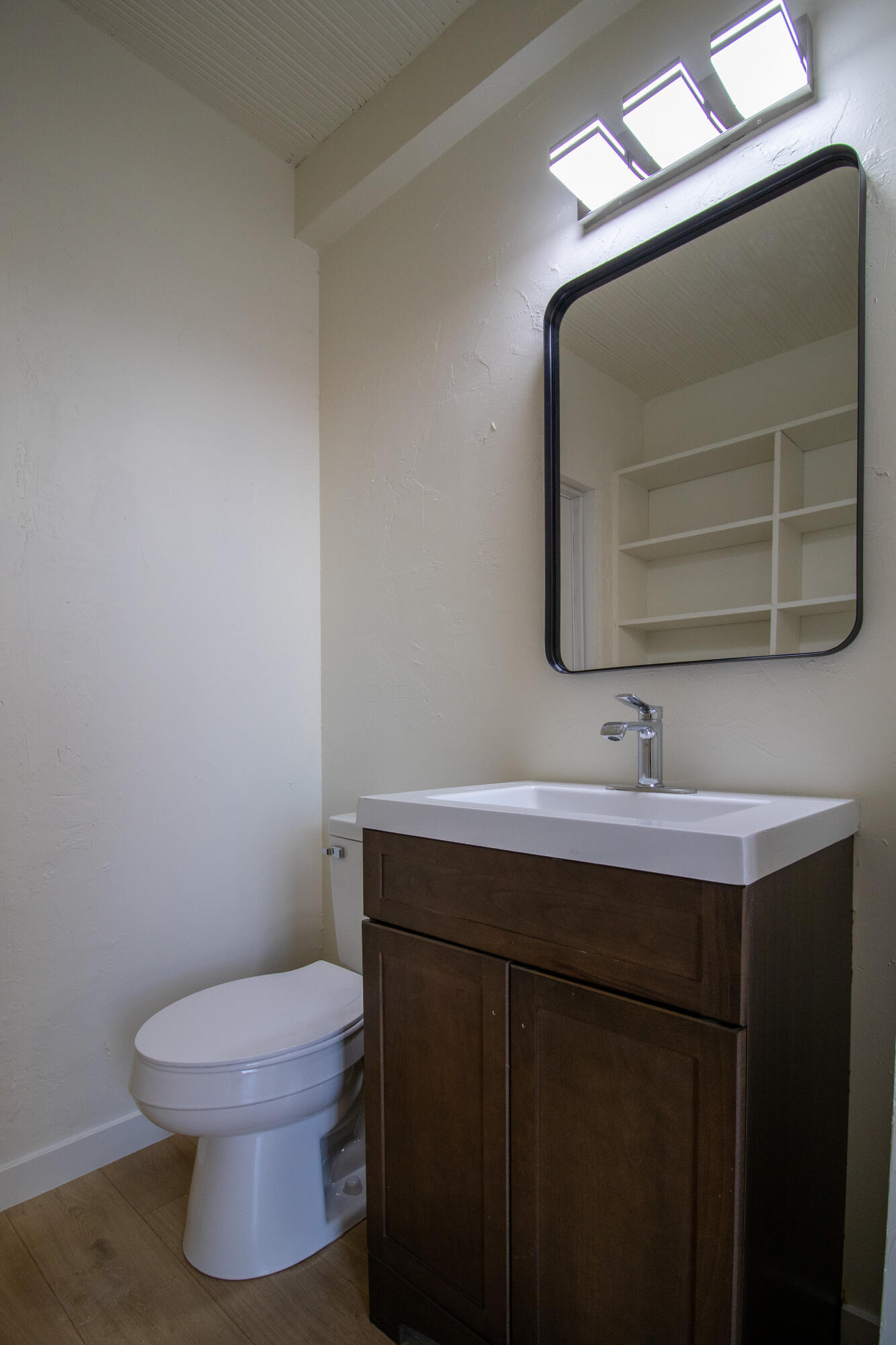 1812 S Bardo St, Visalia, CA 93277