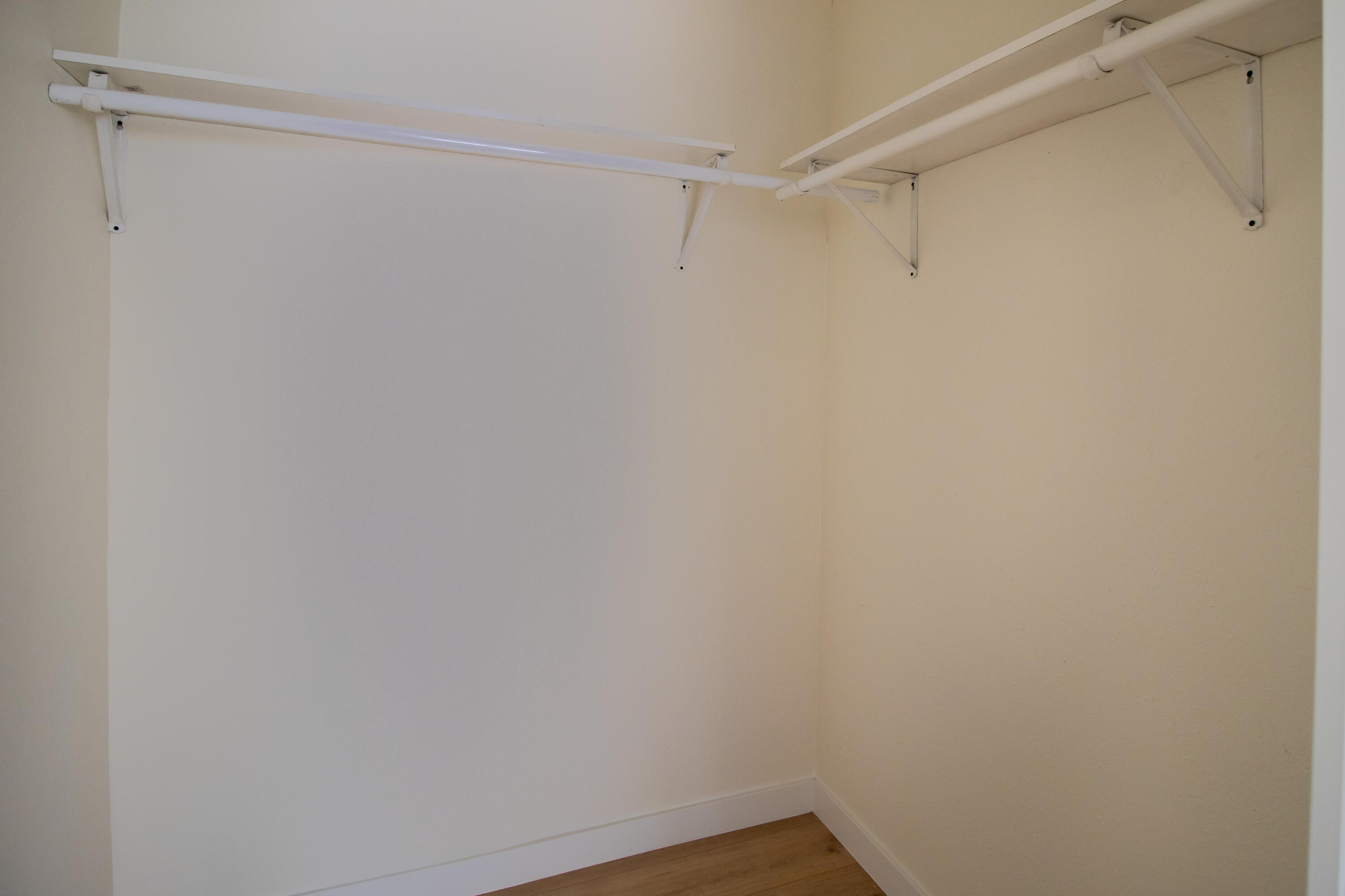 1812 S Bardo St, Visalia, CA 93277