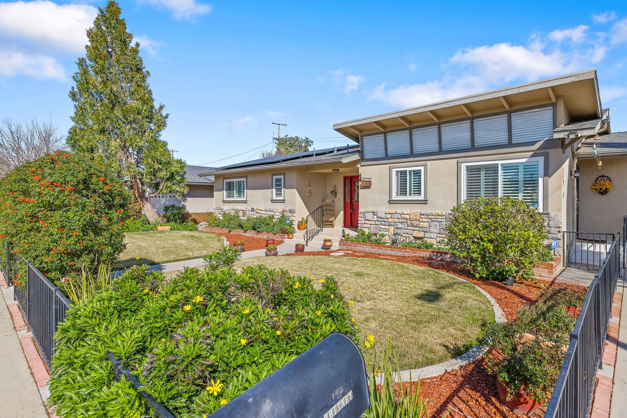 610 S Whitney St, Visalia, CA 93277