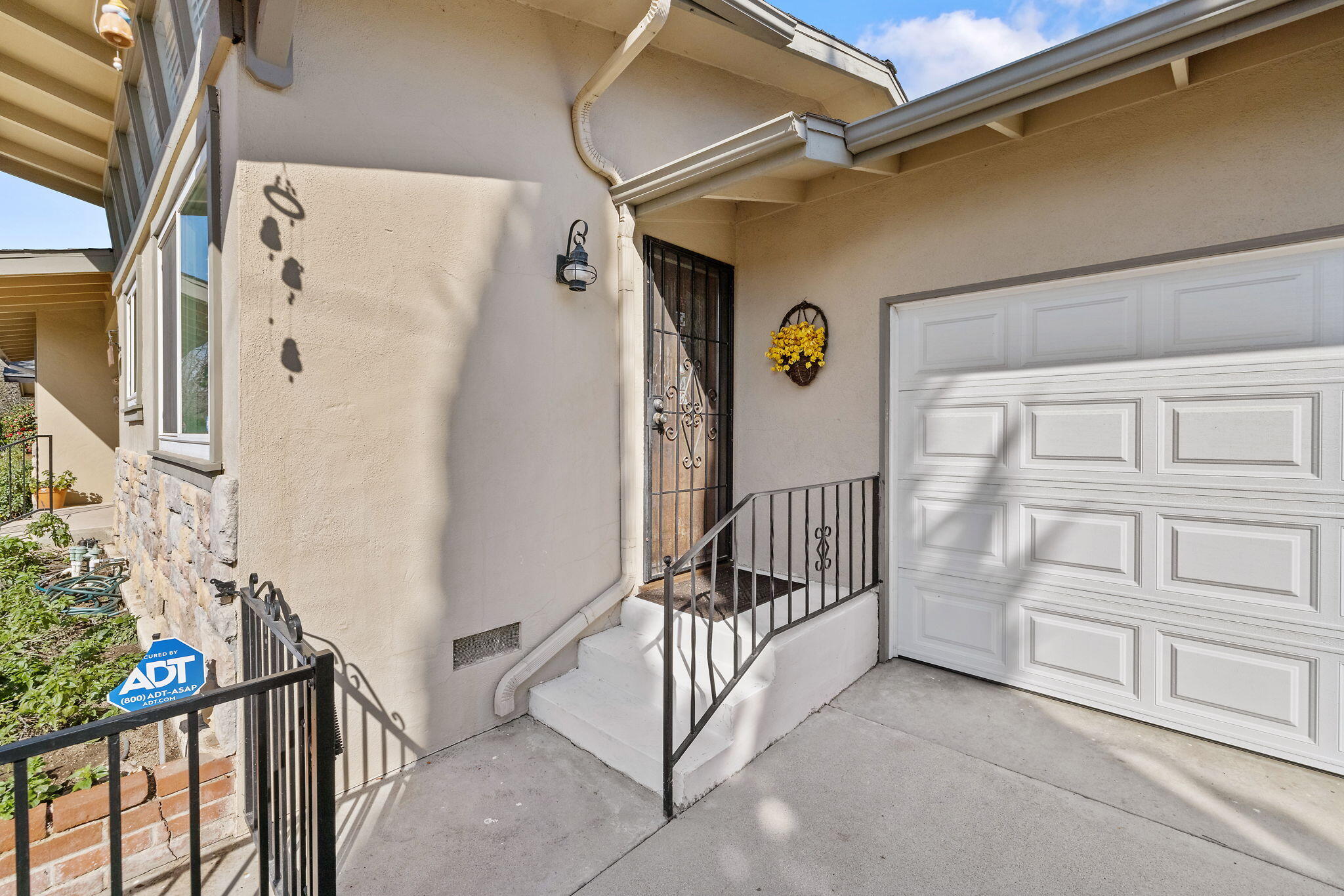 610 S Whitney St, Visalia, CA 93277