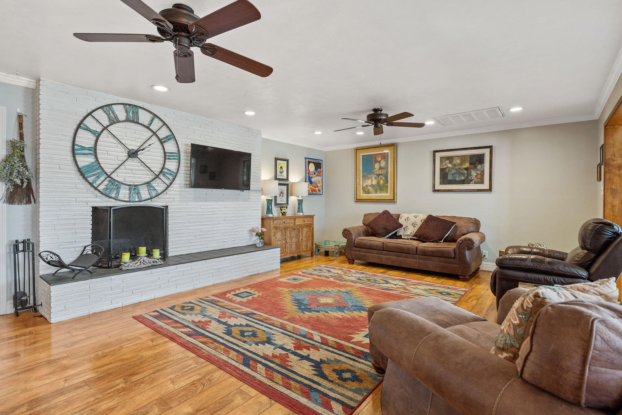 610 S Whitney St, Visalia, CA 93277