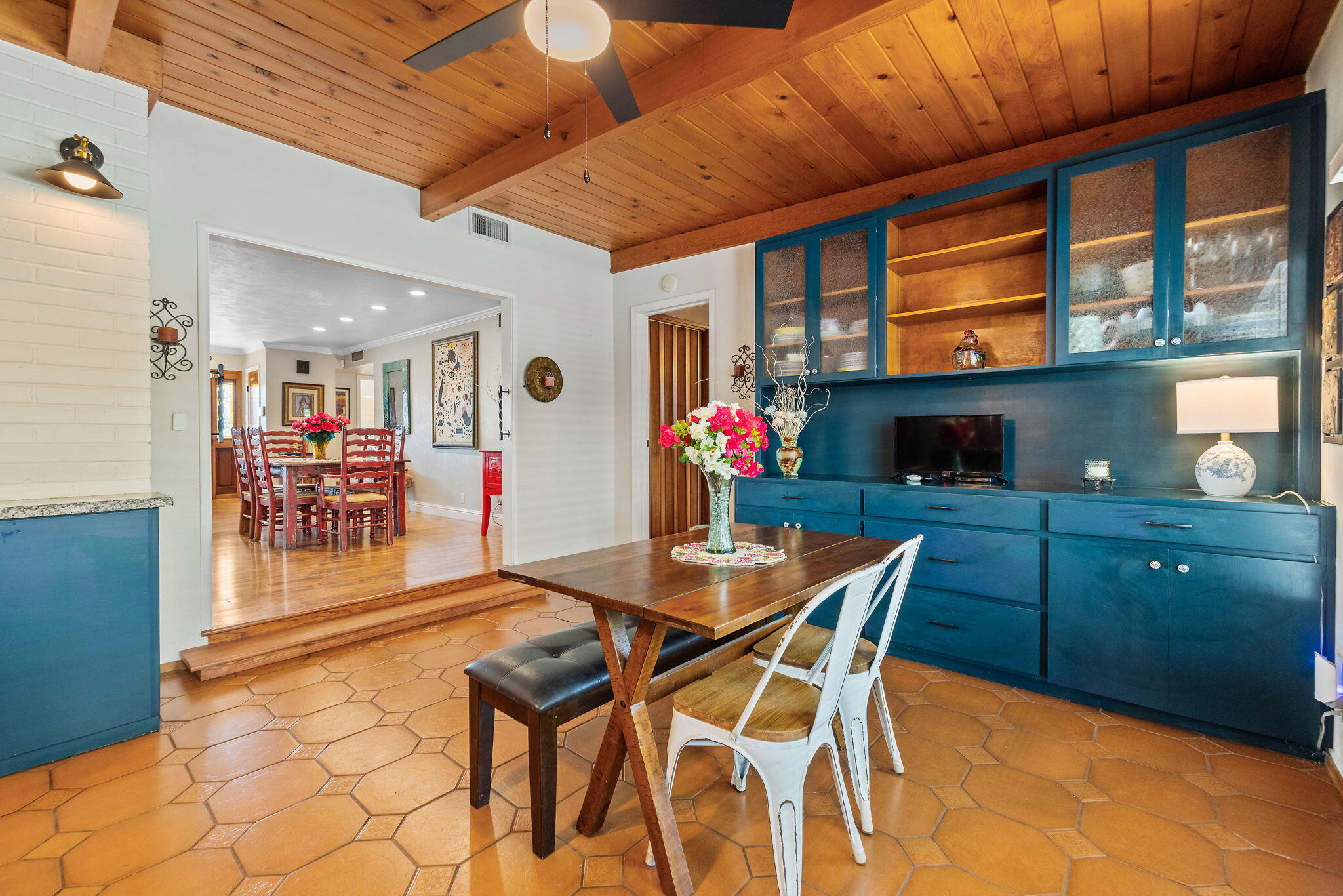 610 S Whitney St, Visalia, CA 93277