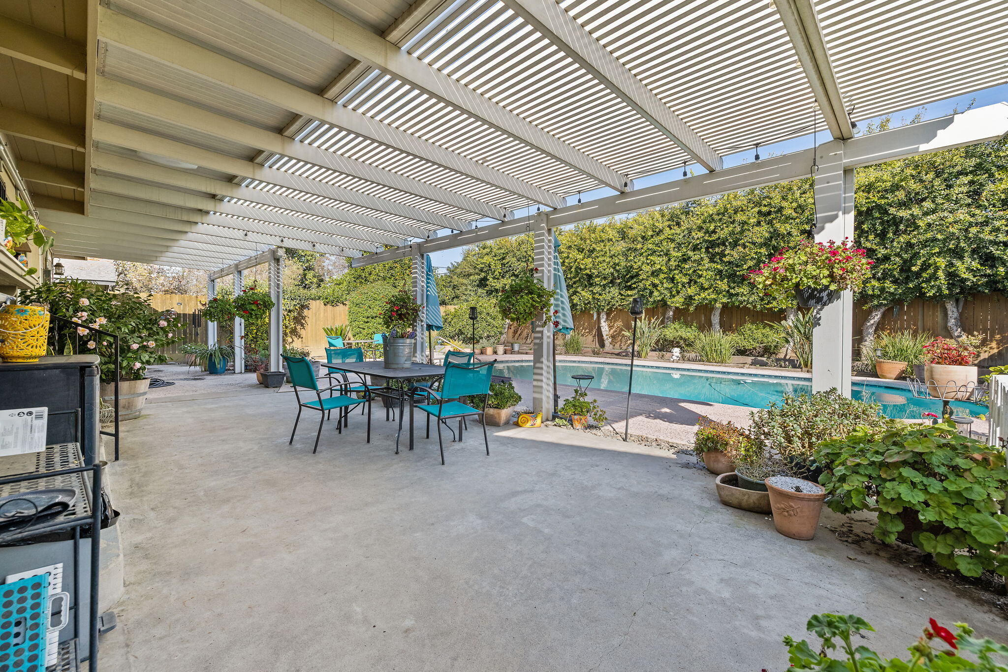 610 S Whitney St, Visalia, CA 93277