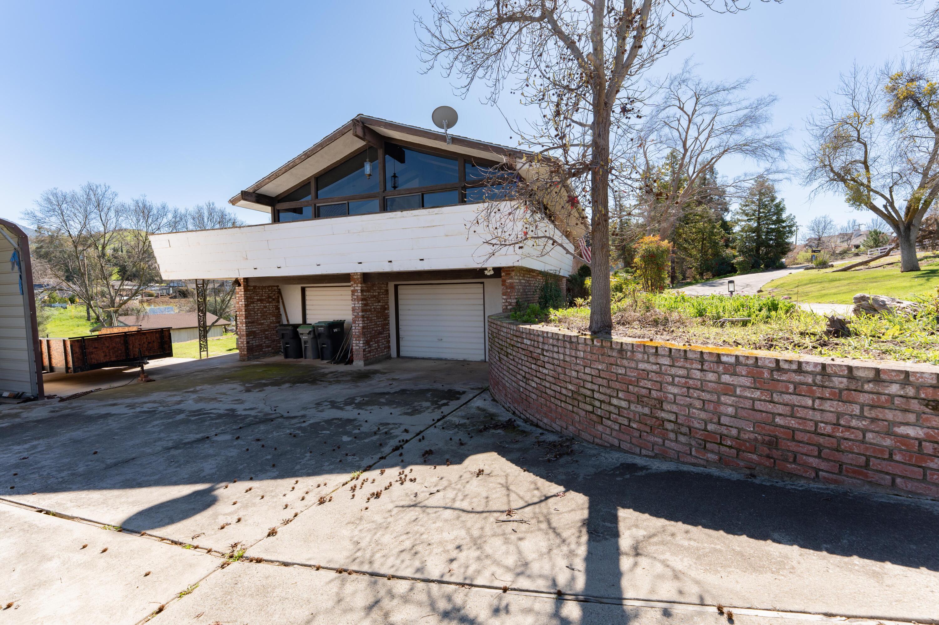 16610 Mustang Dr, Springville, CA 93265