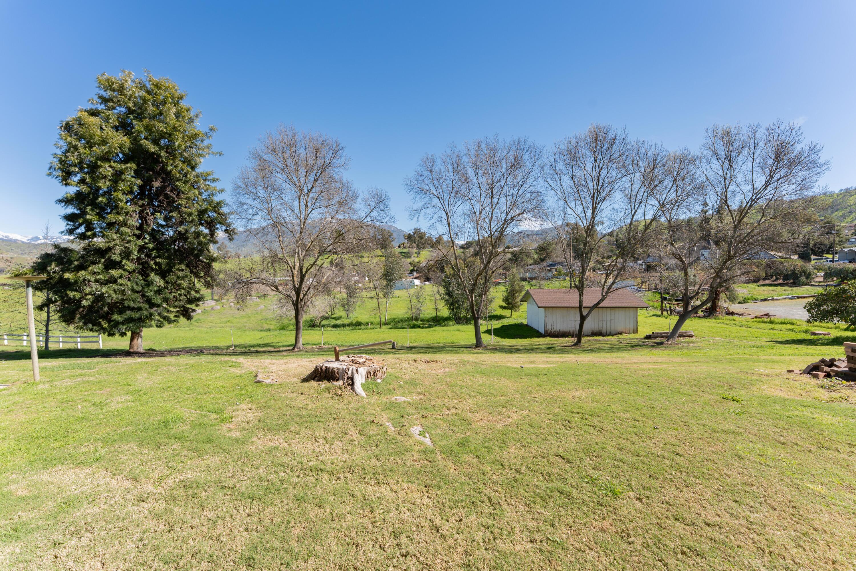 16610 Mustang Dr, Springville, CA 93265