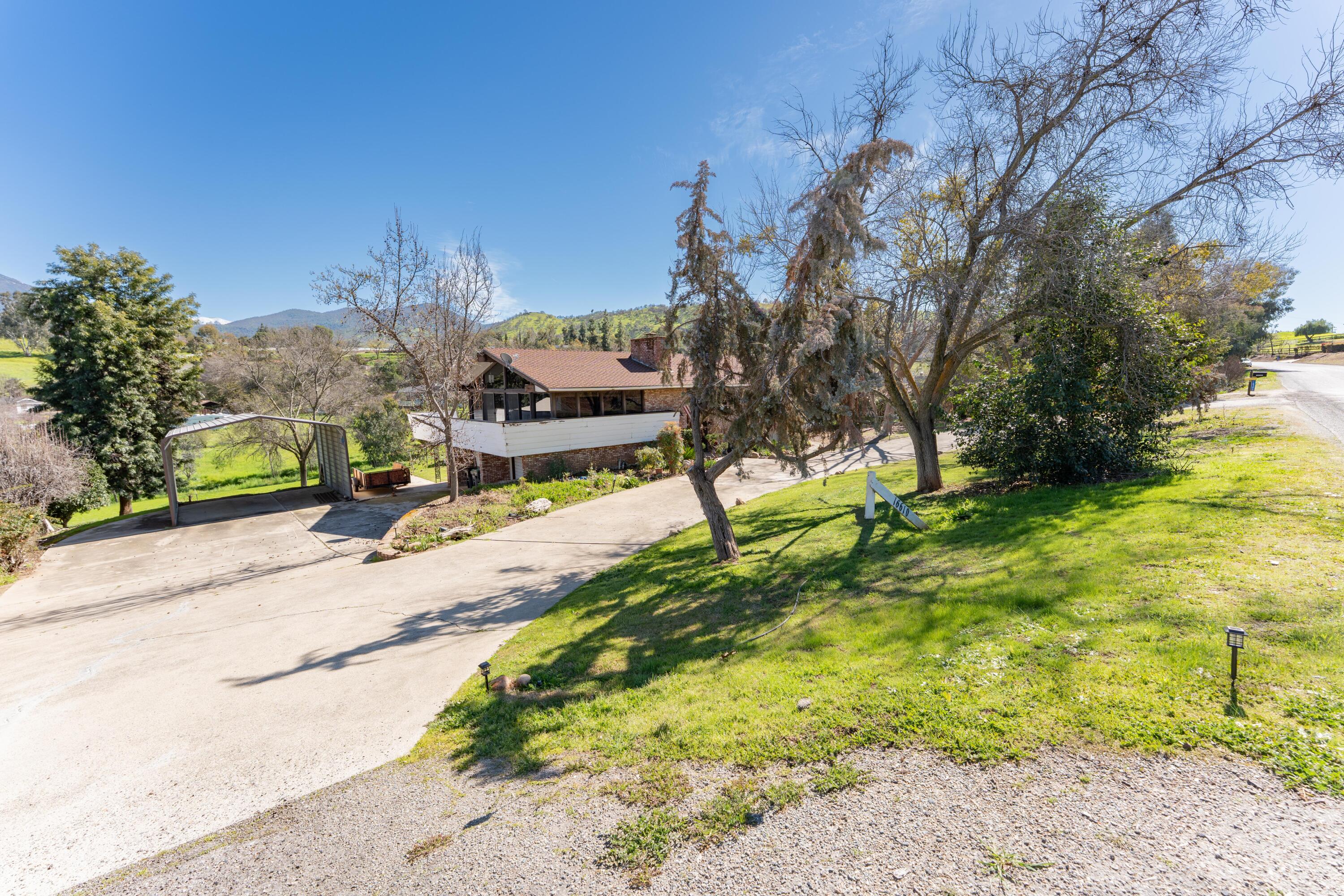 16610 Mustang Dr, Springville, CA 93265