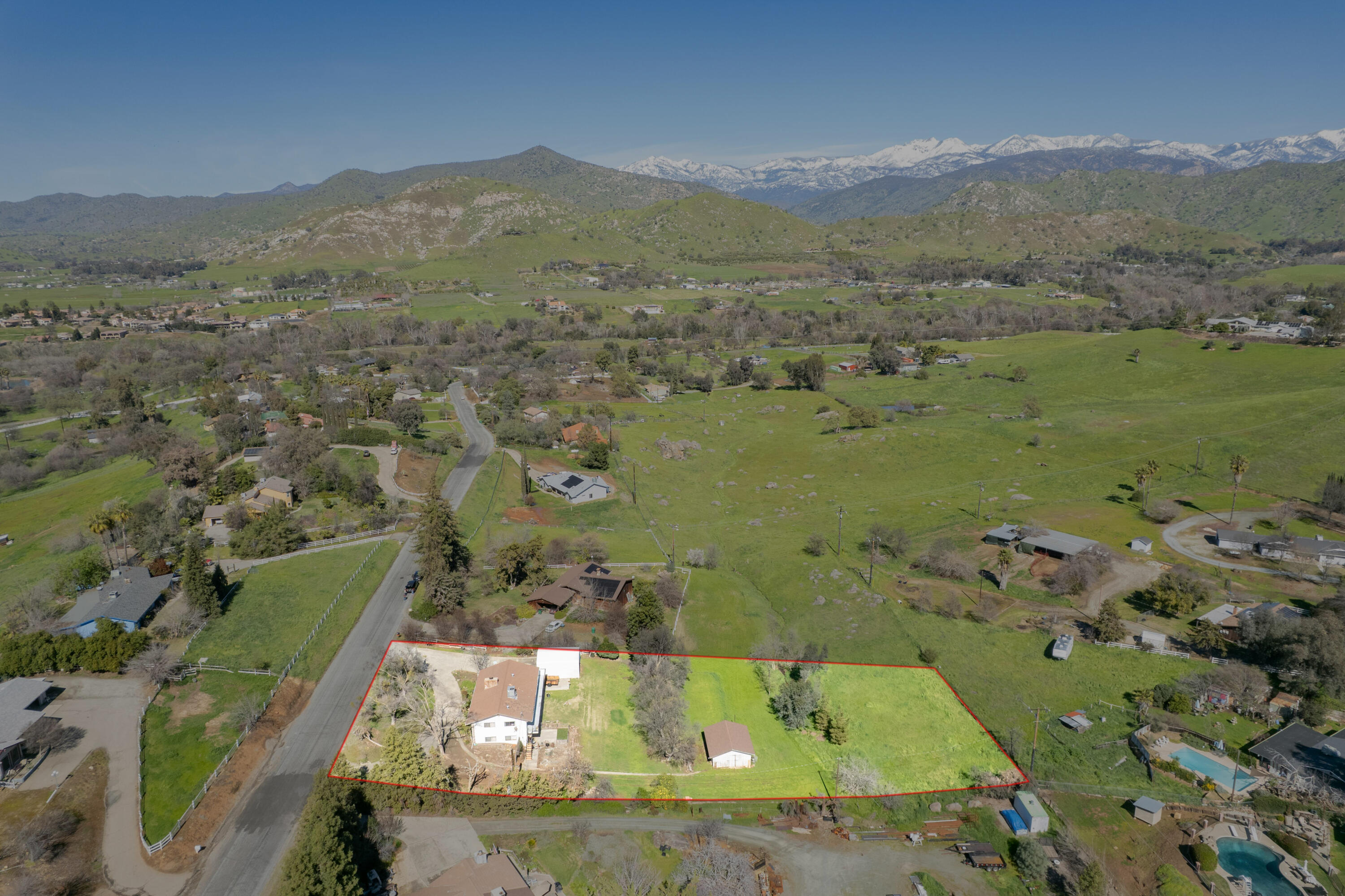 16610 Mustang Dr, Springville, CA 93265