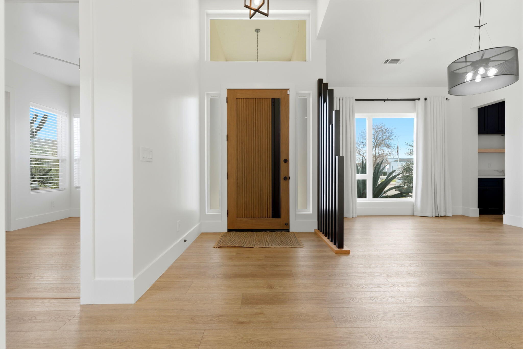 2191 N Linwood St, Visalia, CA 93291