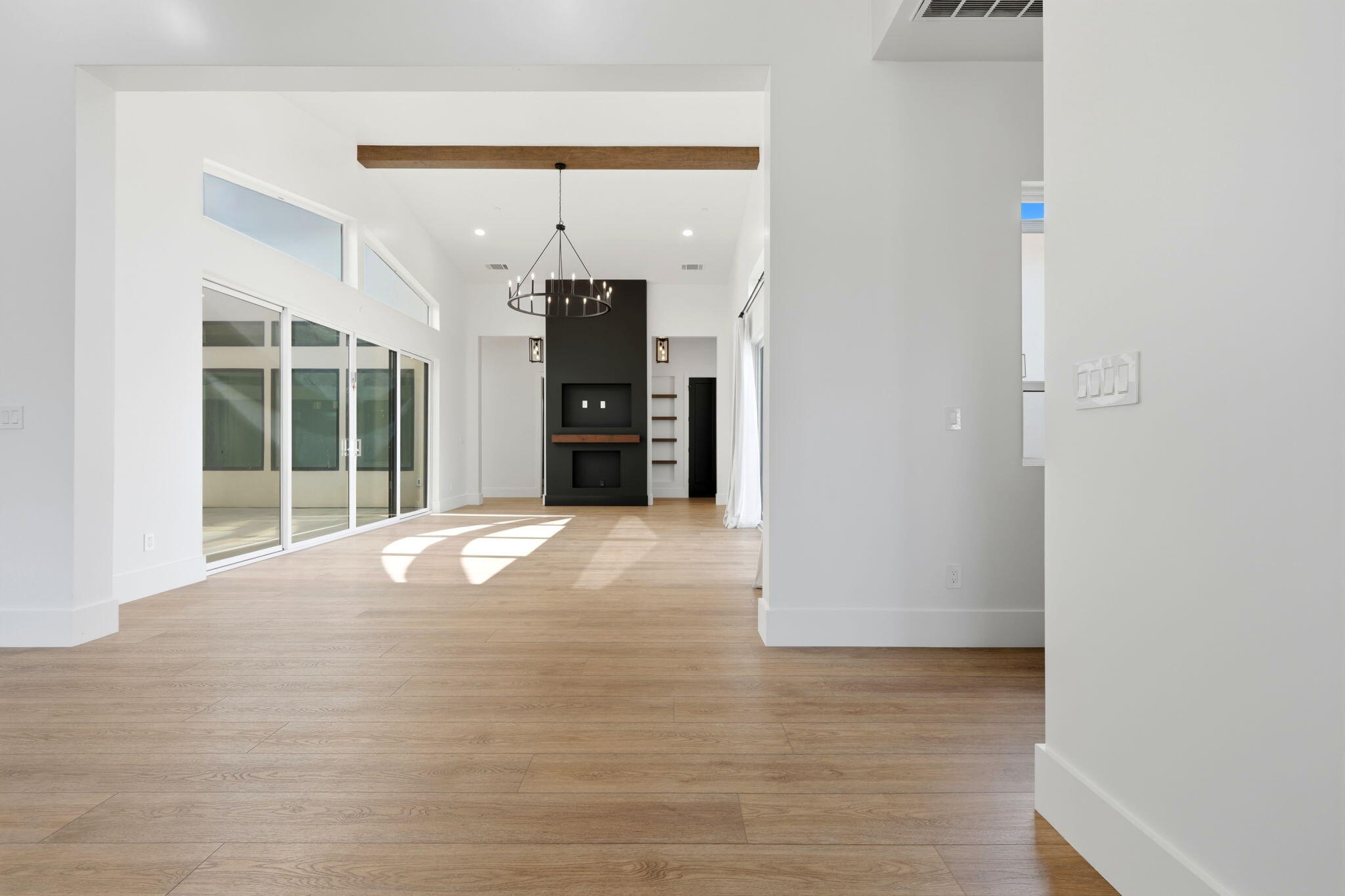 2191 N Linwood St, Visalia, CA 93291