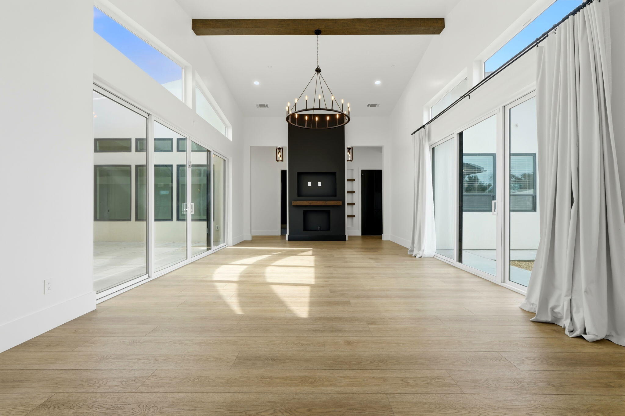 2191 N Linwood St, Visalia, CA 93291