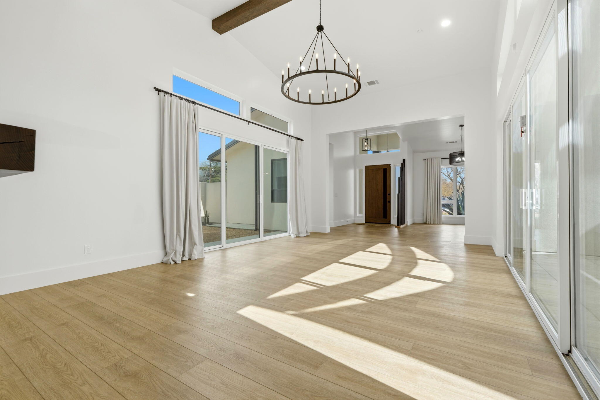 2191 N Linwood St, Visalia, CA 93291