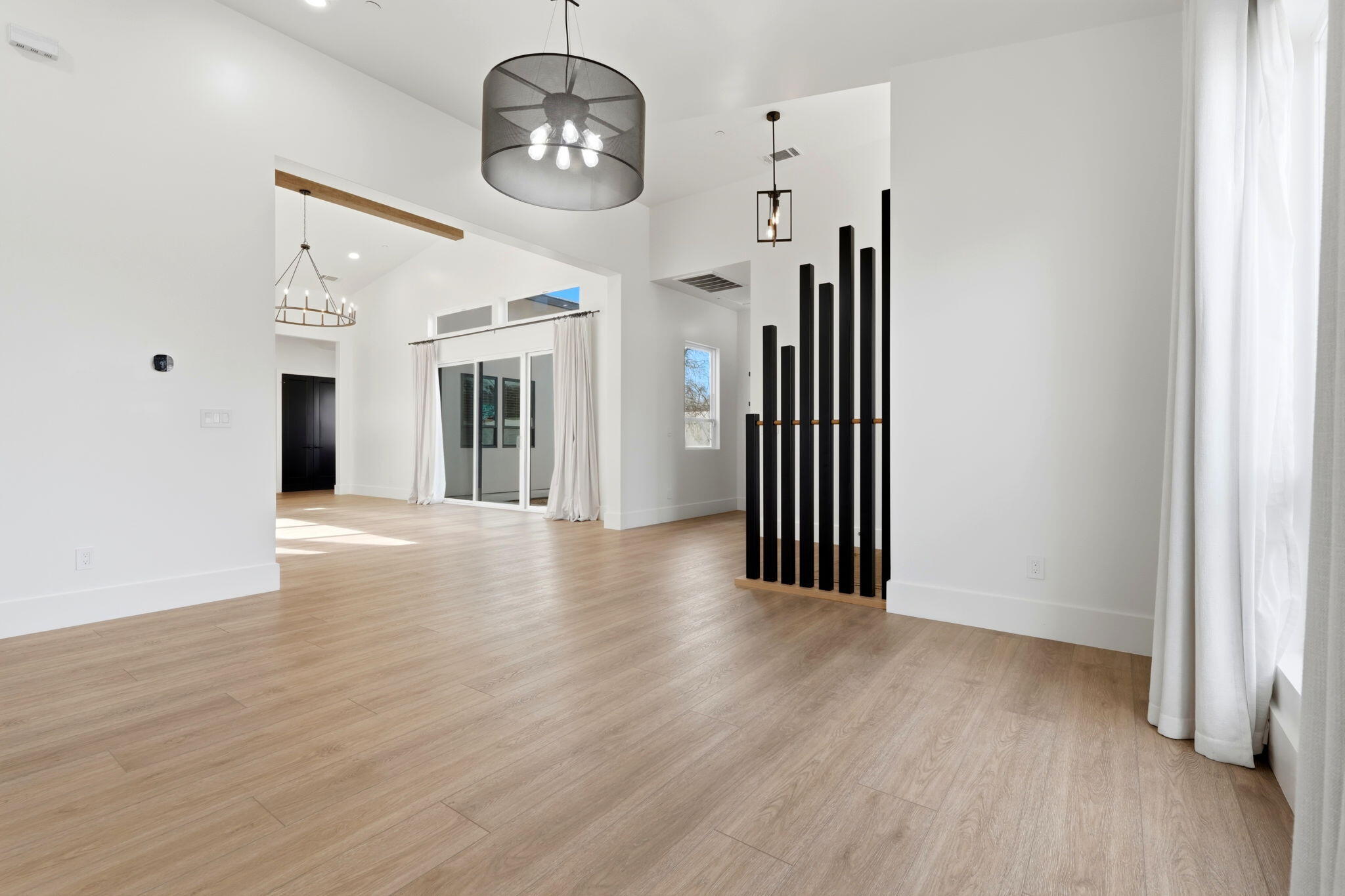 2191 N Linwood St, Visalia, CA 93291