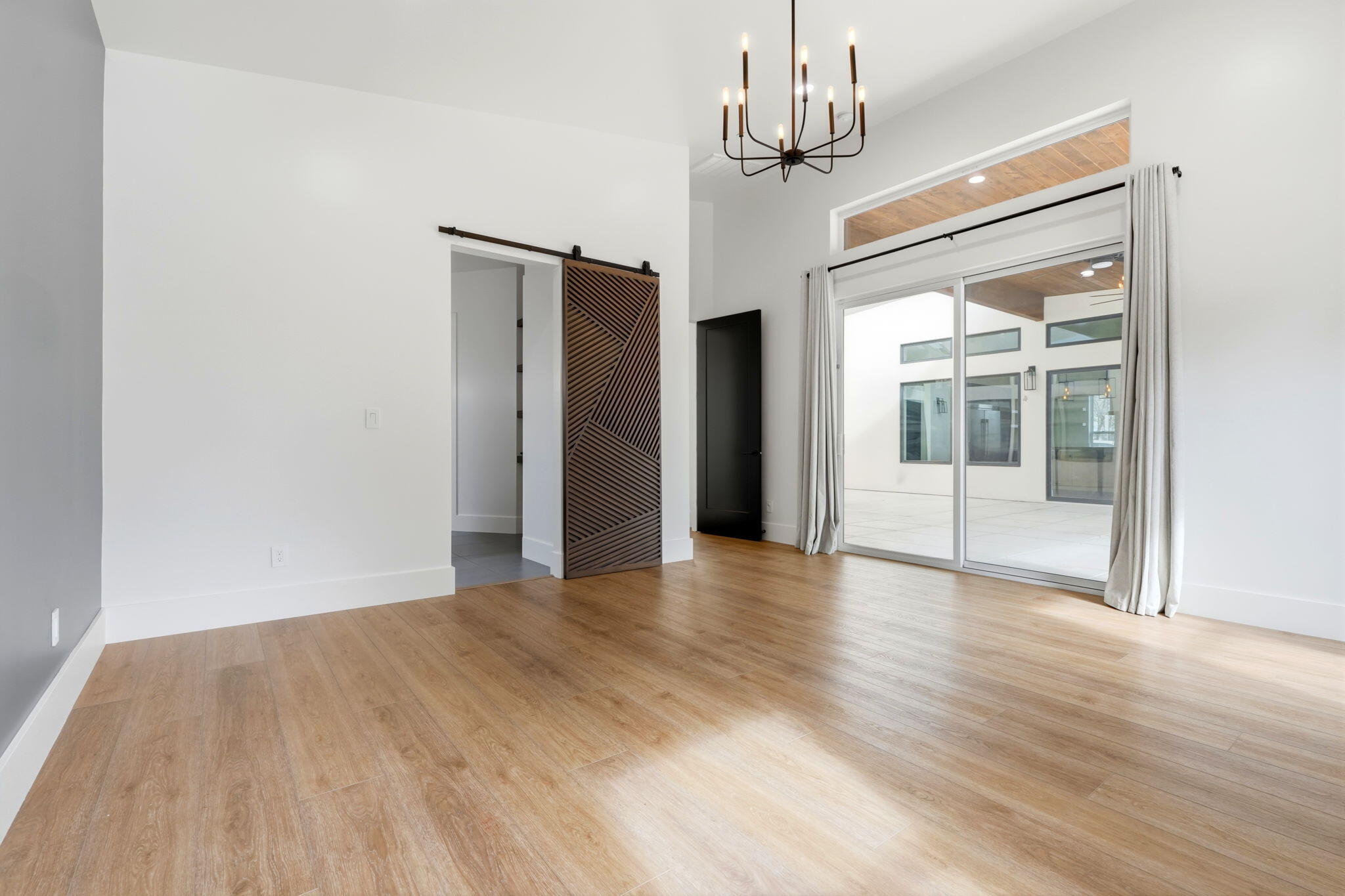 2191 N Linwood St, Visalia, CA 93291