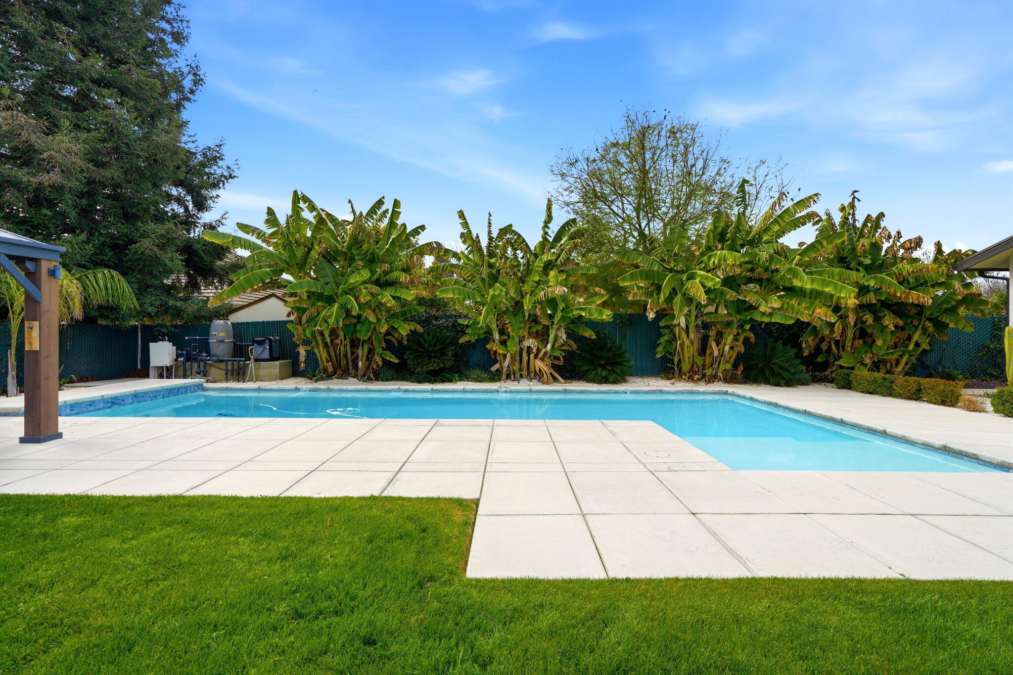 2191 N Linwood St, Visalia, CA 93291