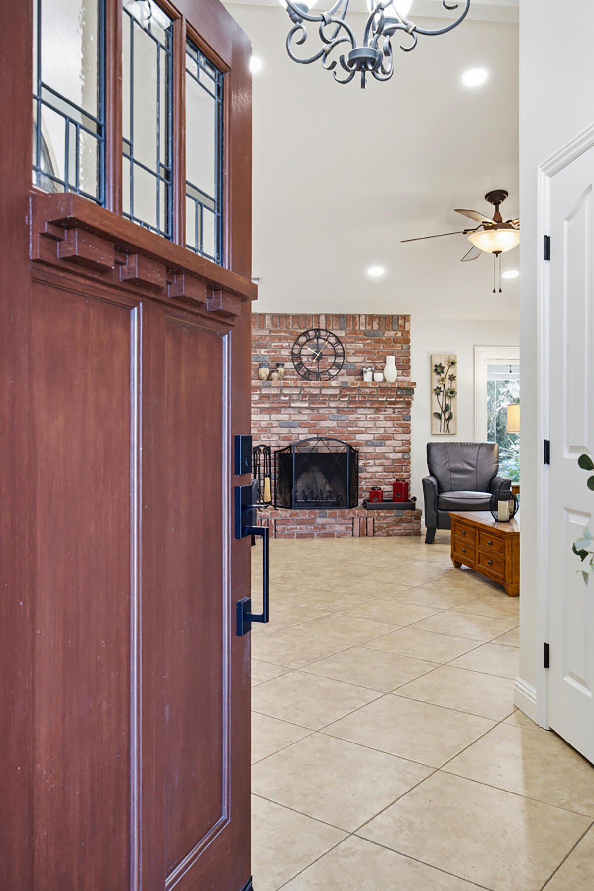 2418 E Princeton Ave, Visalia, CA 93292