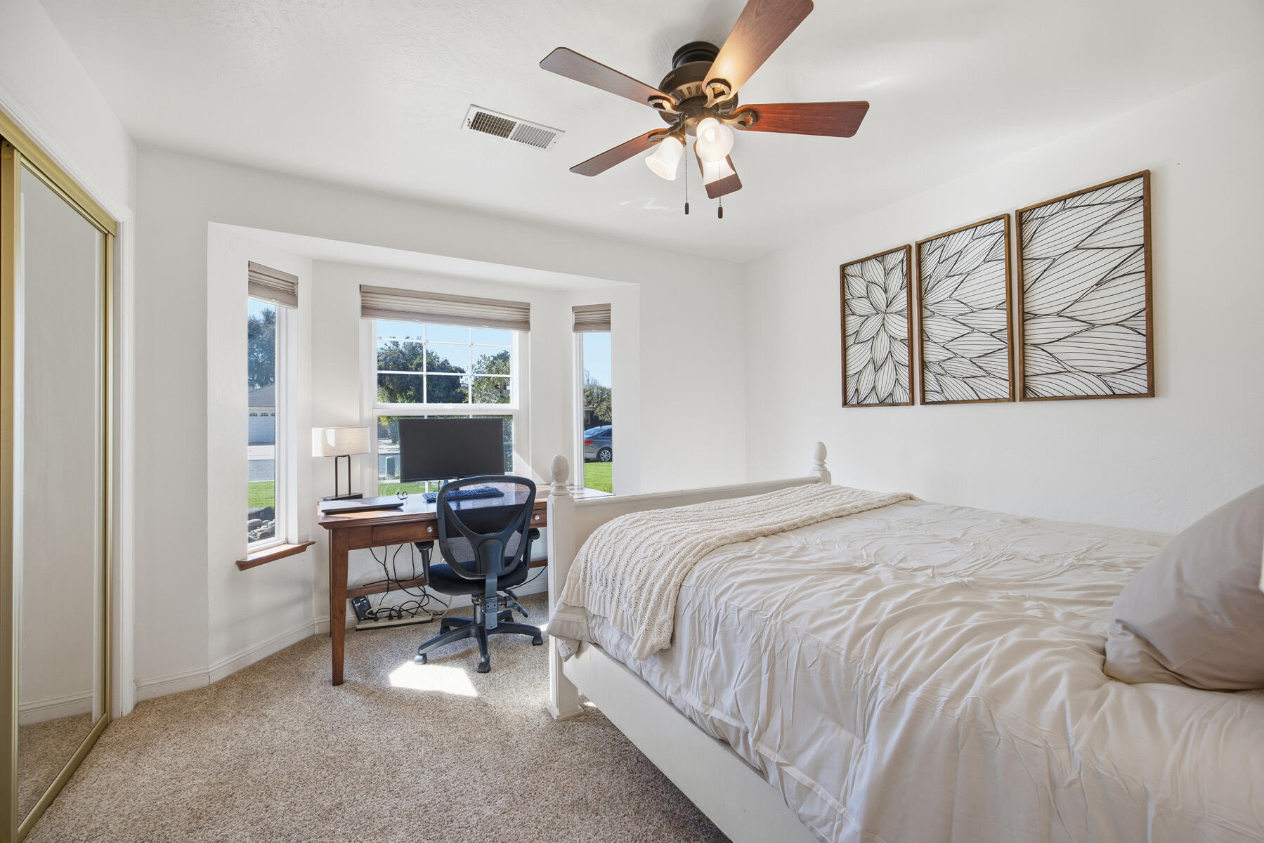 2418 E Princeton Ave, Visalia, CA 93292