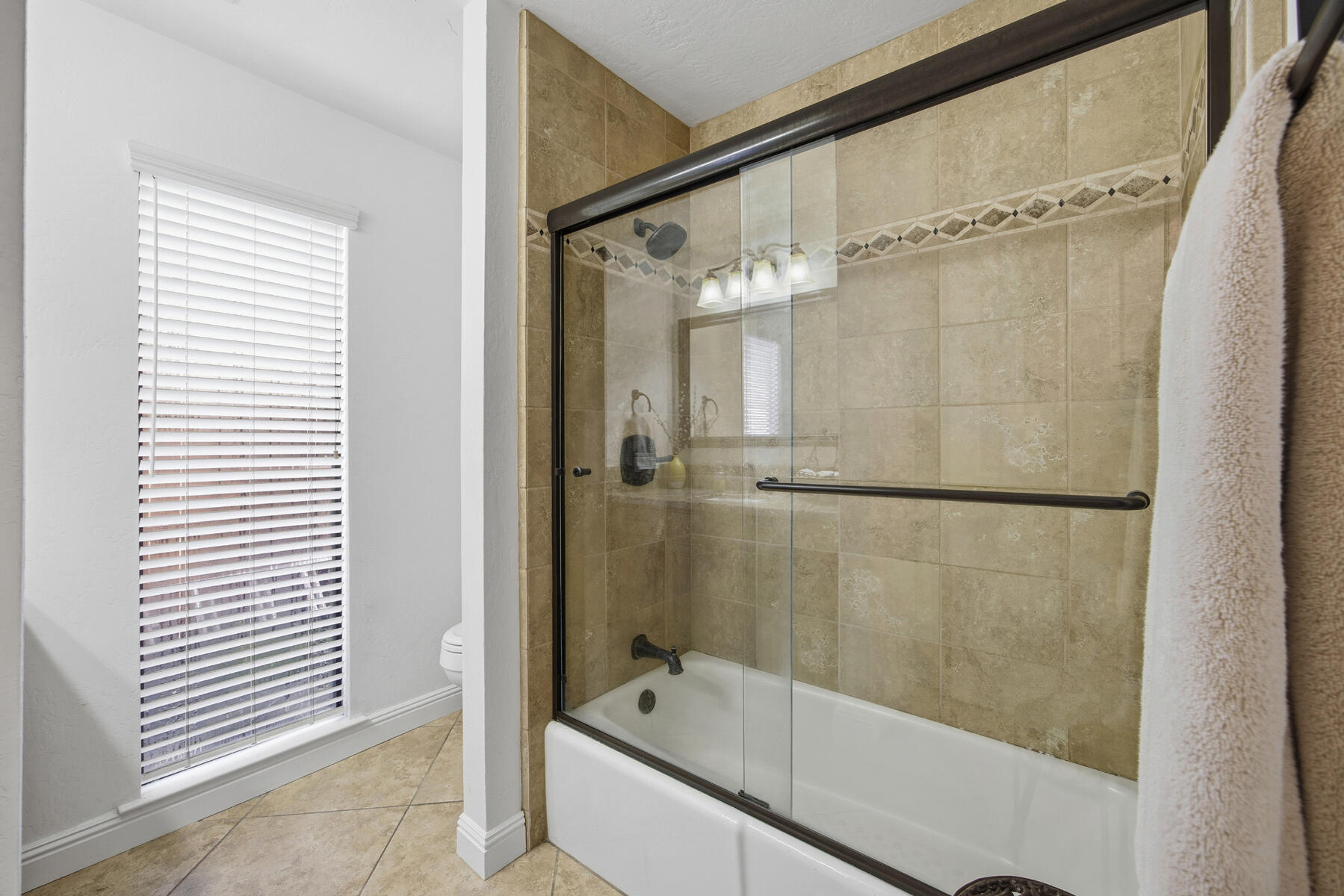 2418 E Princeton Ave, Visalia, CA 93292