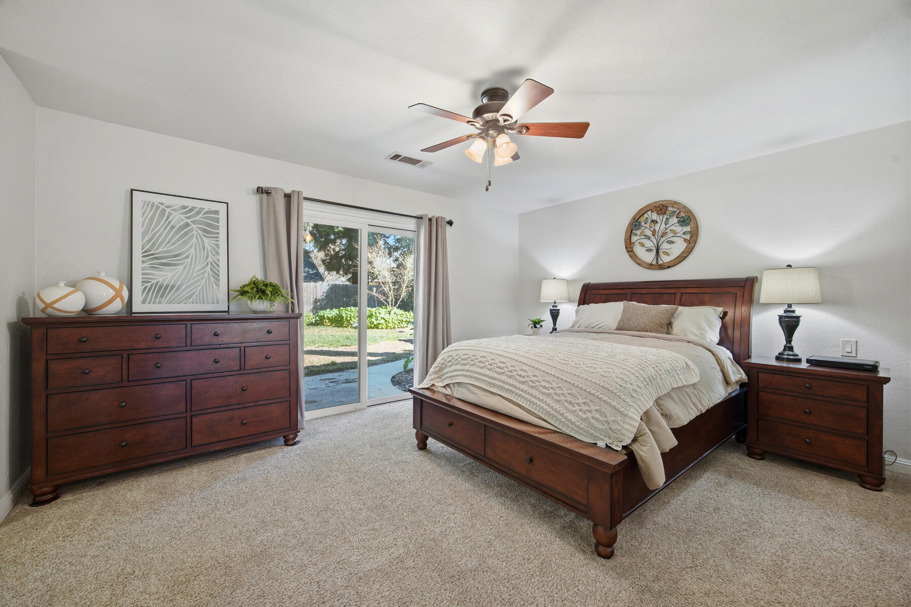 2418 E Princeton Ave, Visalia, CA 93292