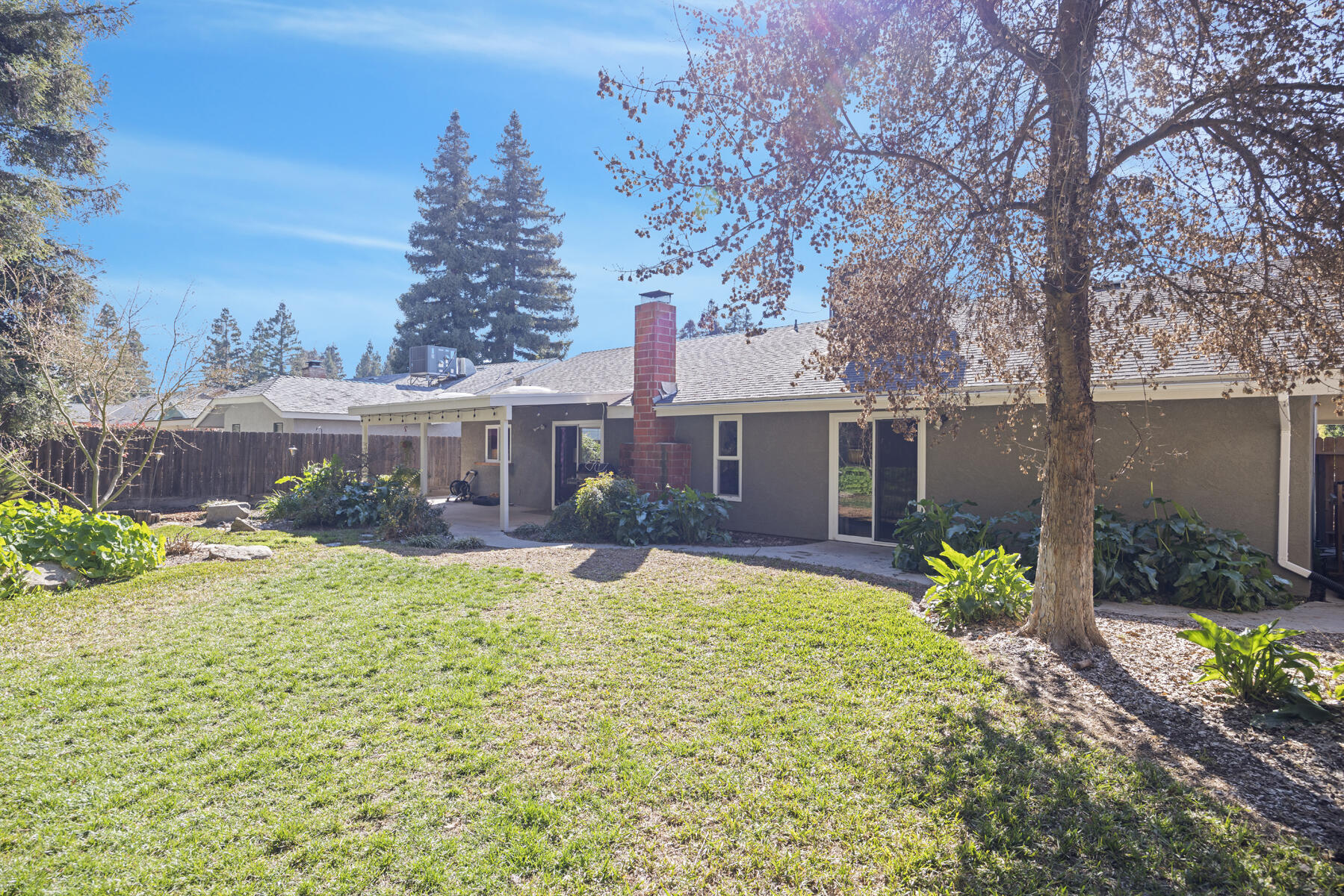 2418 E Princeton Ave, Visalia, CA 93292