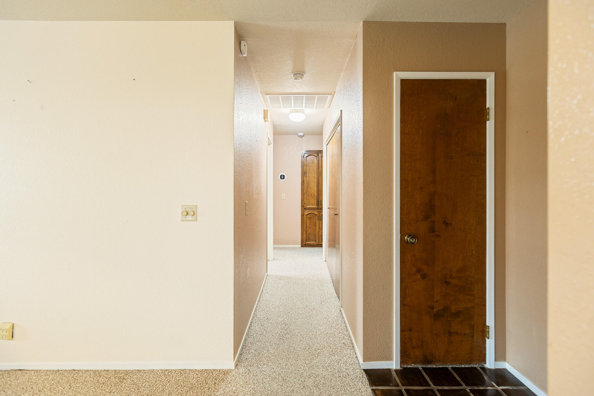 812 Woods Pl, Exeter, CA 93221