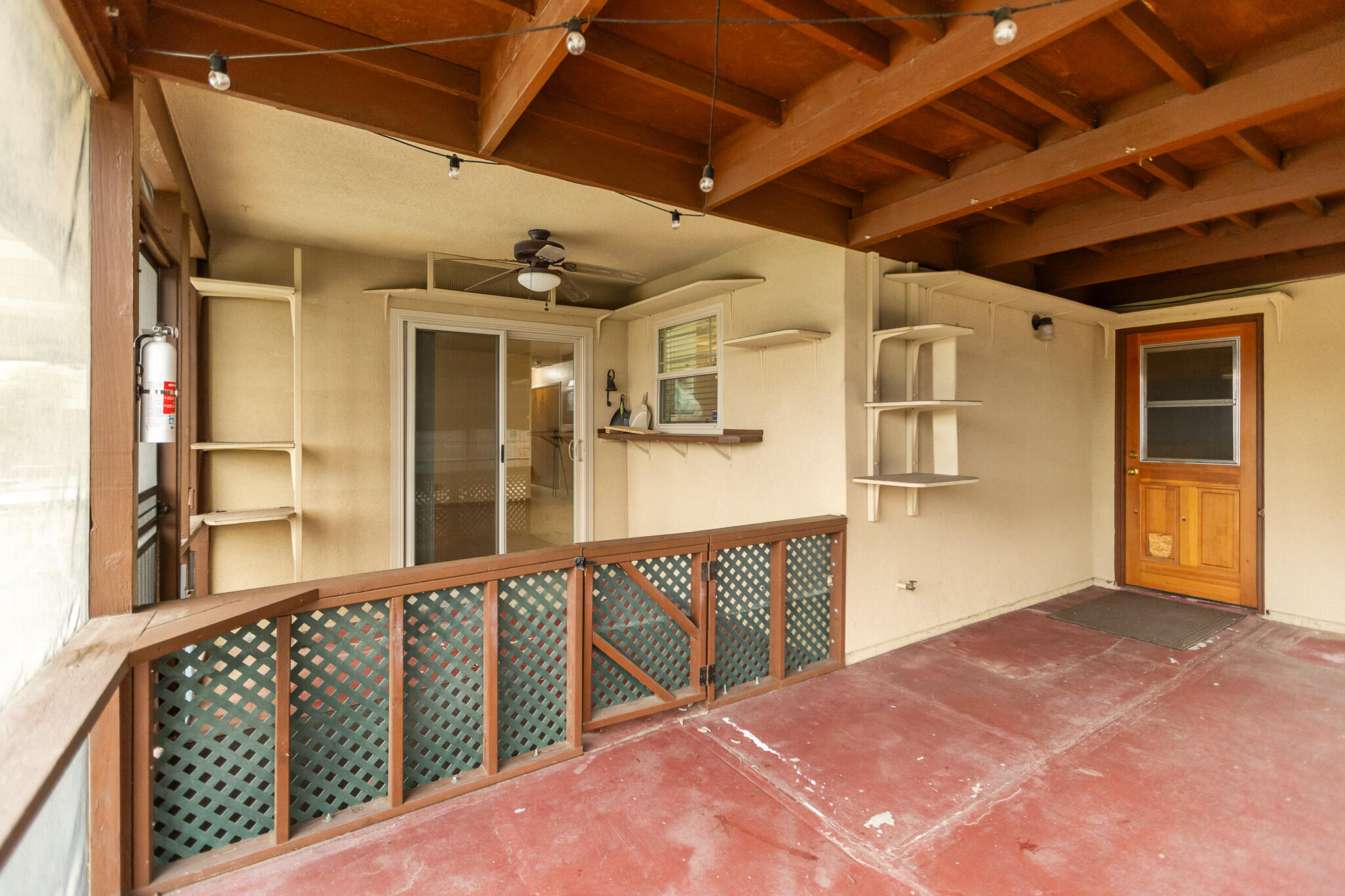 812 Woods Pl, Exeter, CA 93221