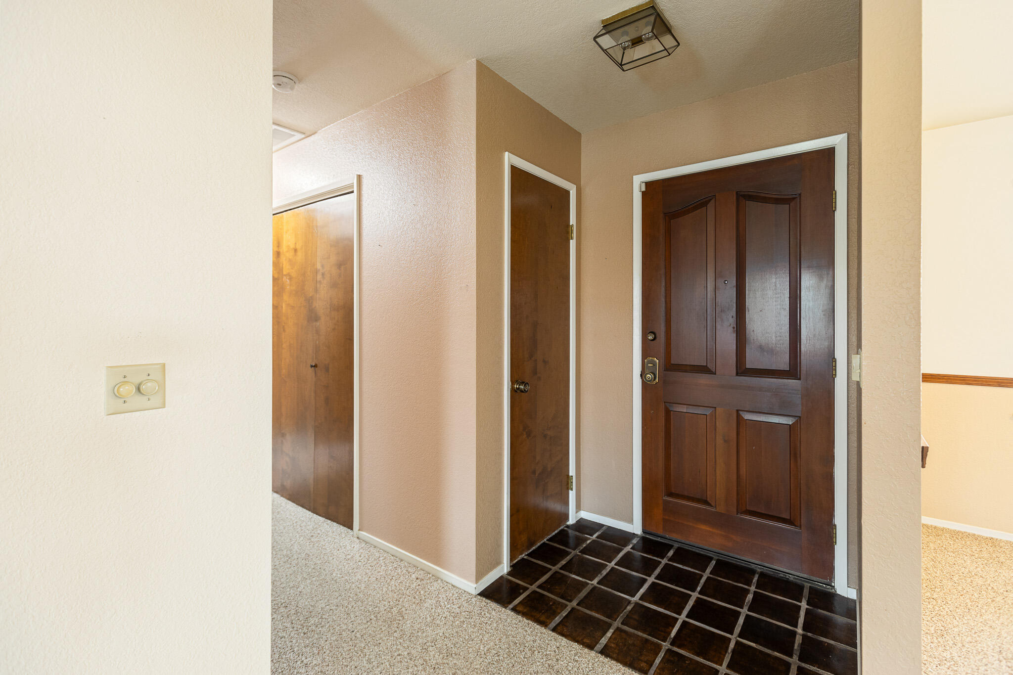 812 Woods Pl, Exeter, CA 93221