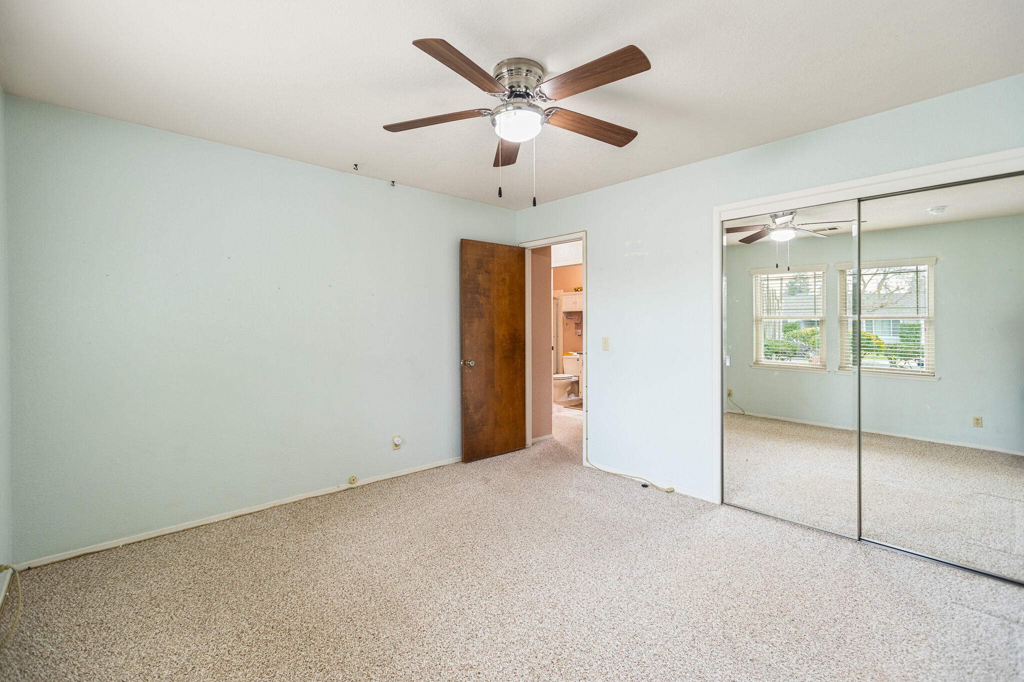 812 Woods Pl, Exeter, CA 93221