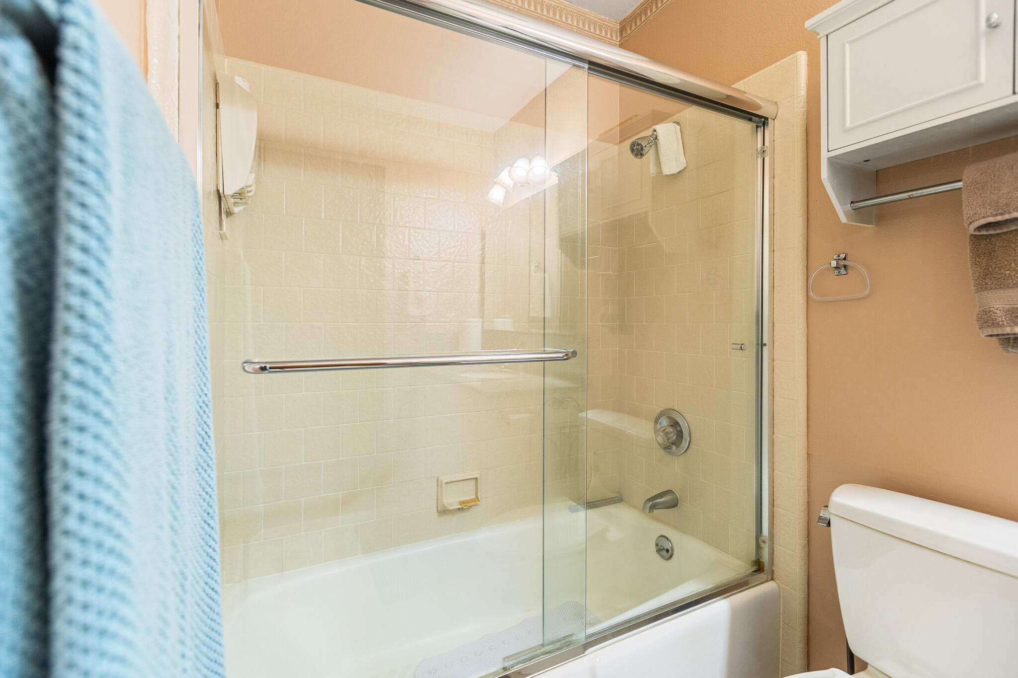 812 Woods Pl, Exeter, CA 93221