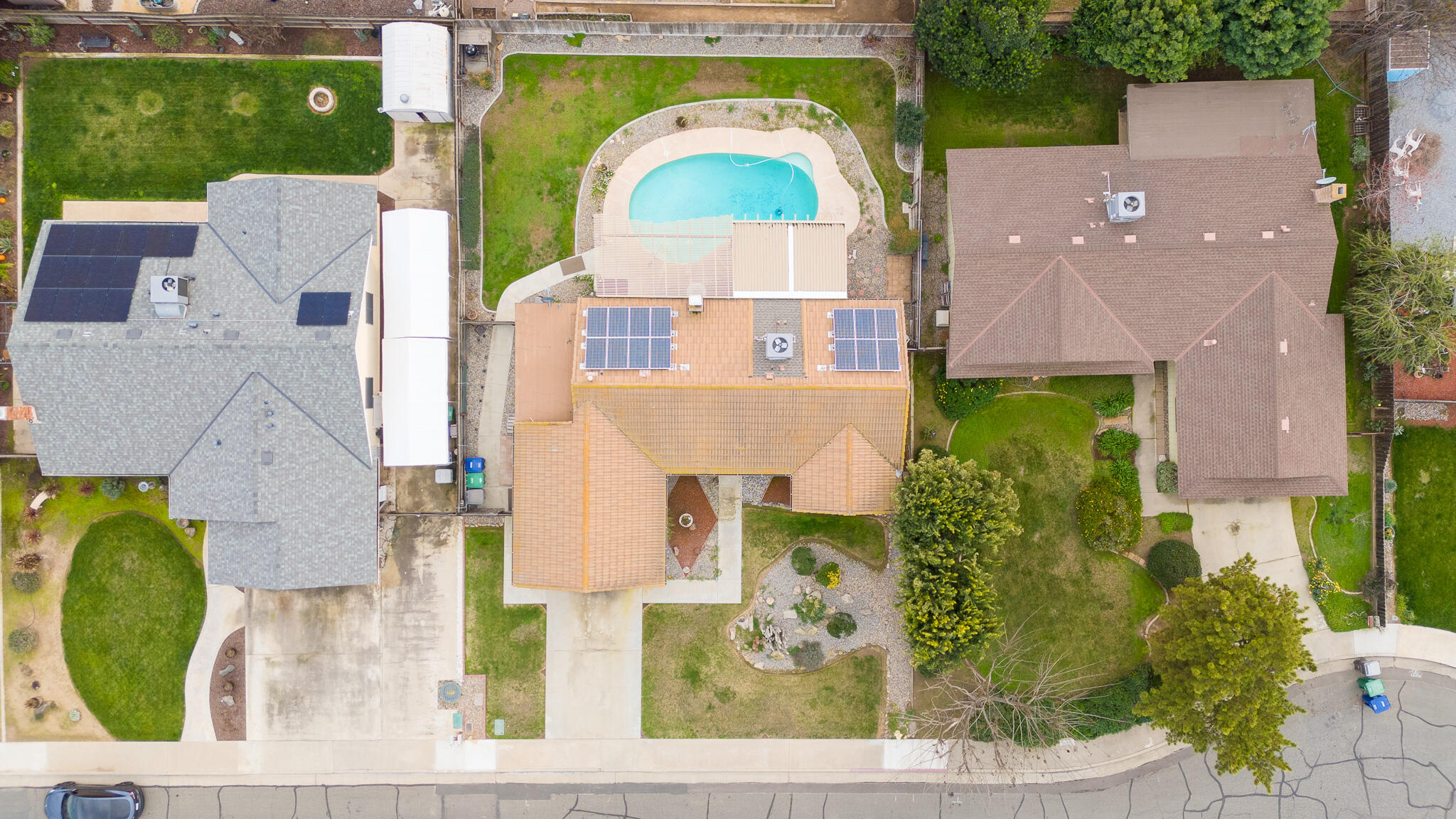 812 Woods Pl, Exeter, CA 93221