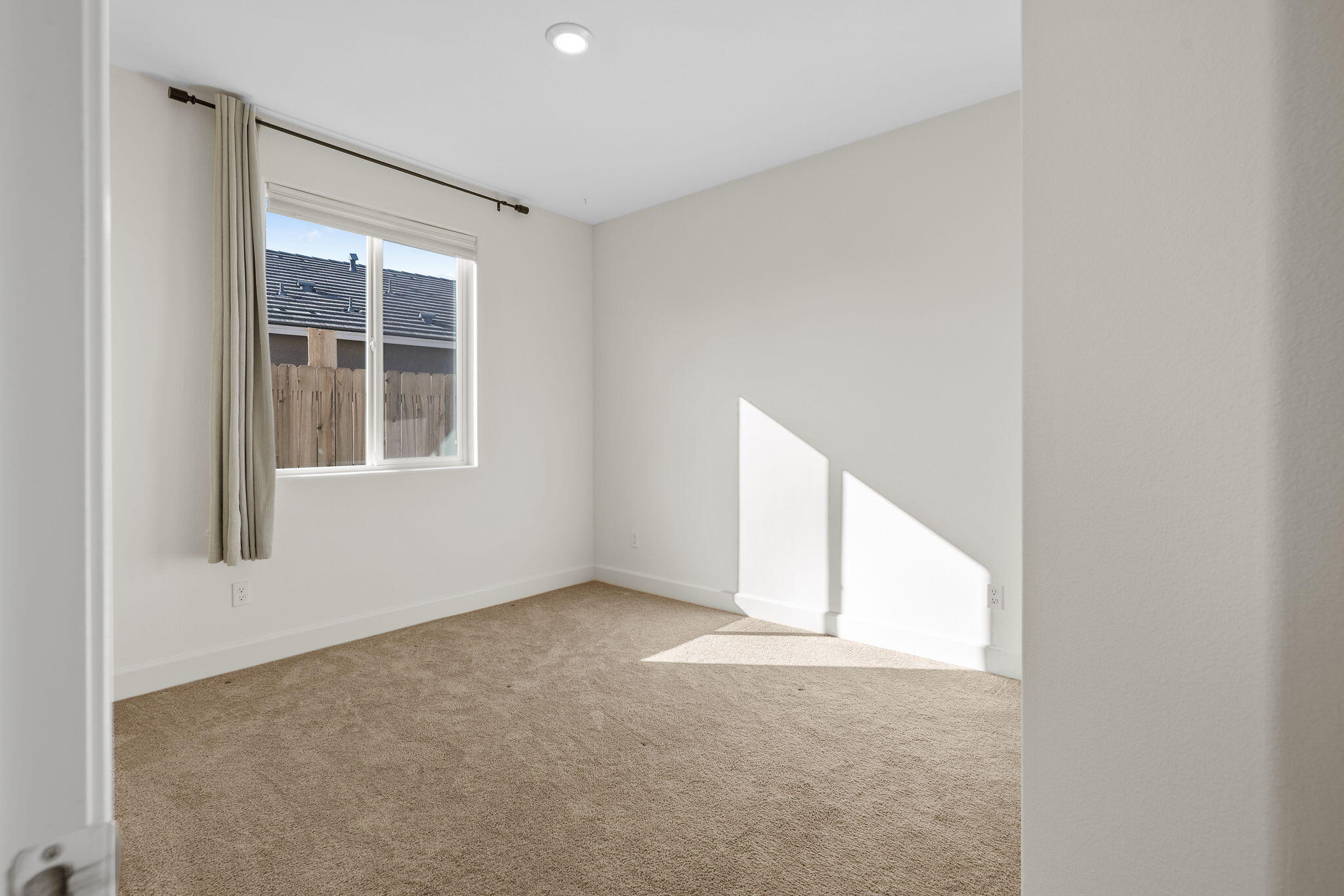 3516 E Seeger Ave, Visalia, CA 93292