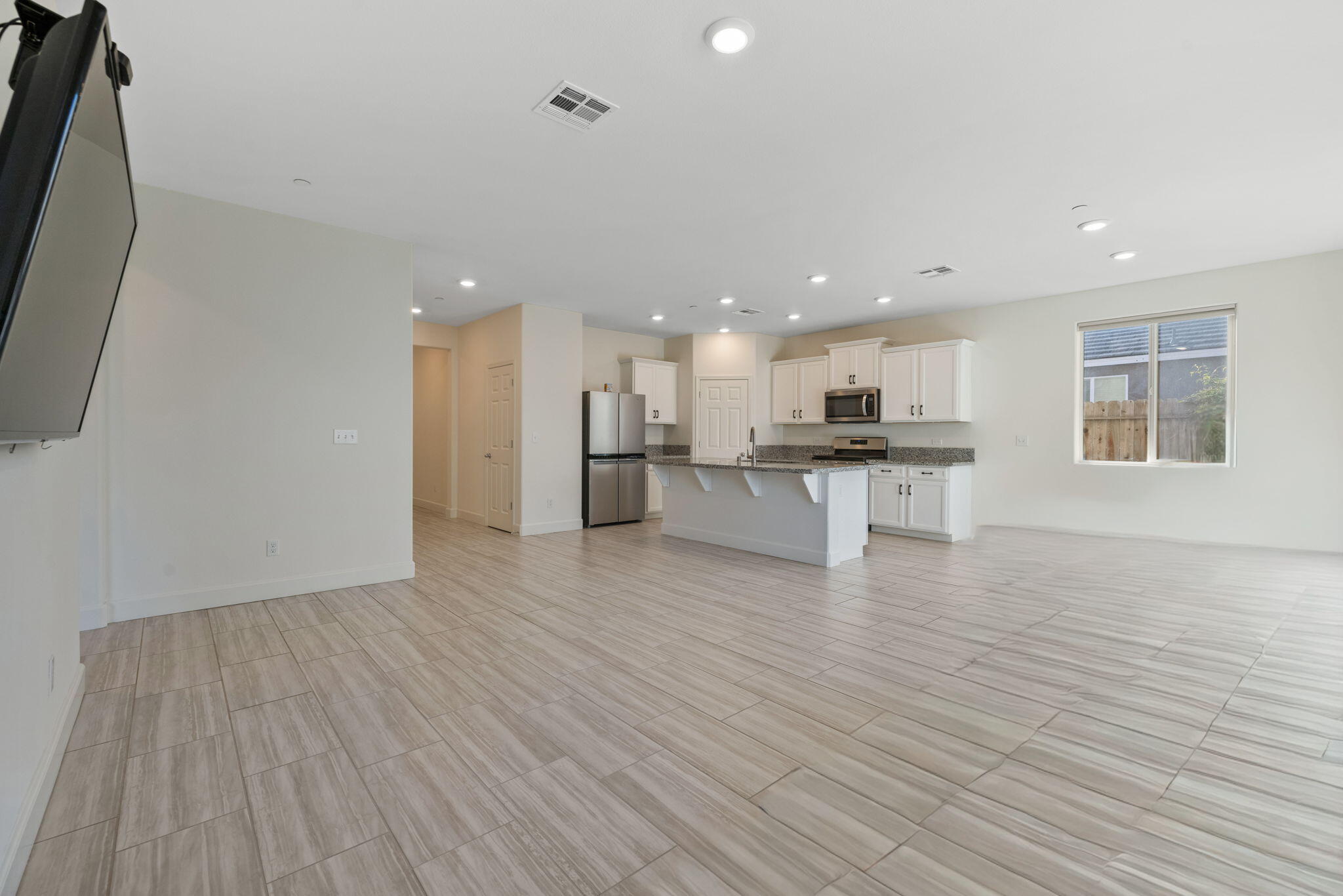 3516 E Seeger Ave, Visalia, CA 93292