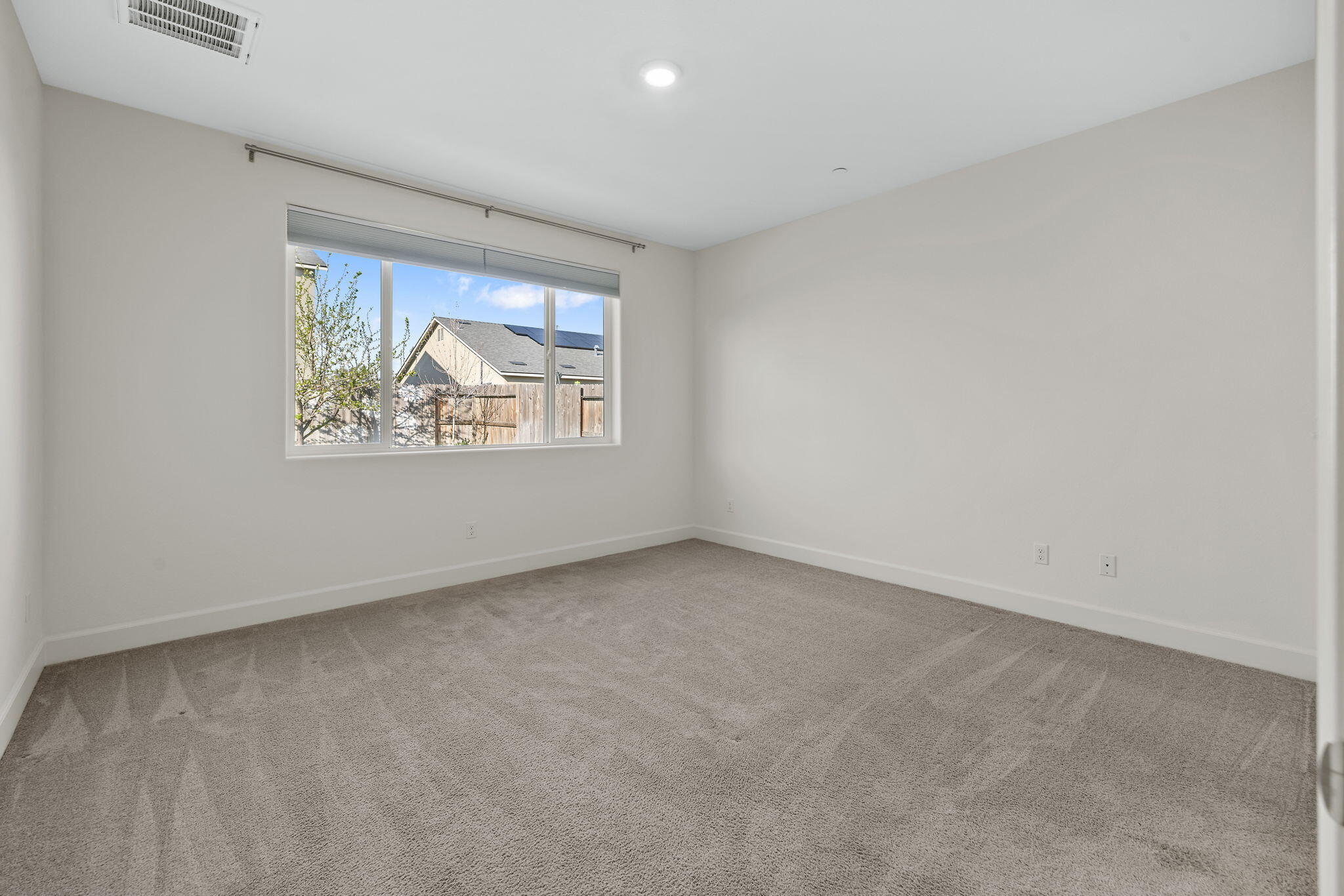 3516 E Seeger Ave, Visalia, CA 93292