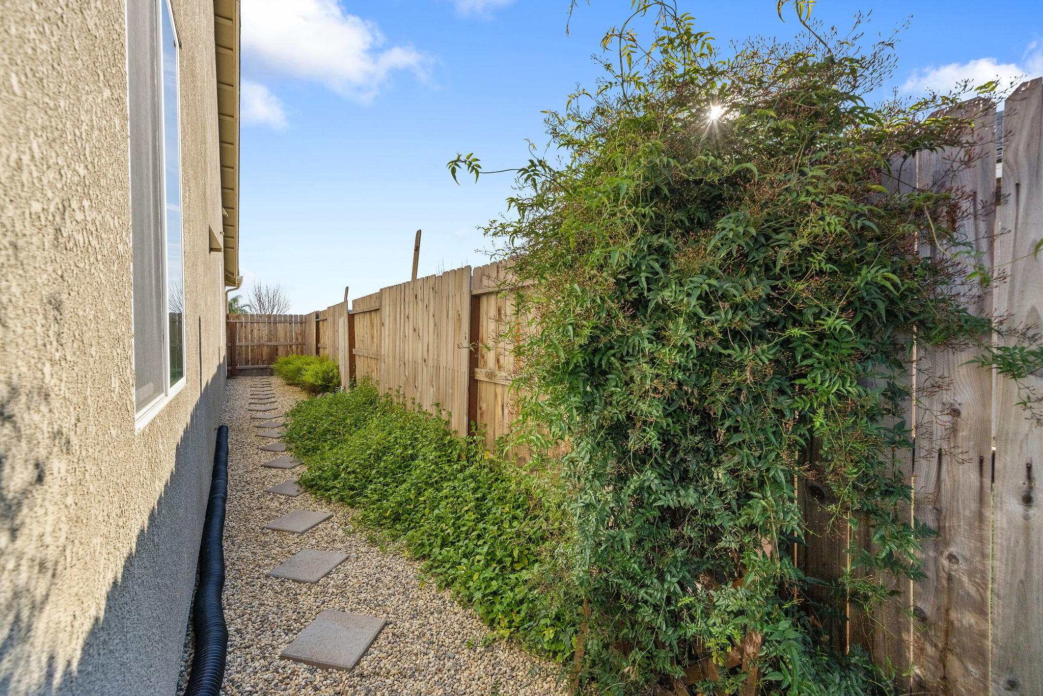 3516 E Seeger Ave, Visalia, CA 93292