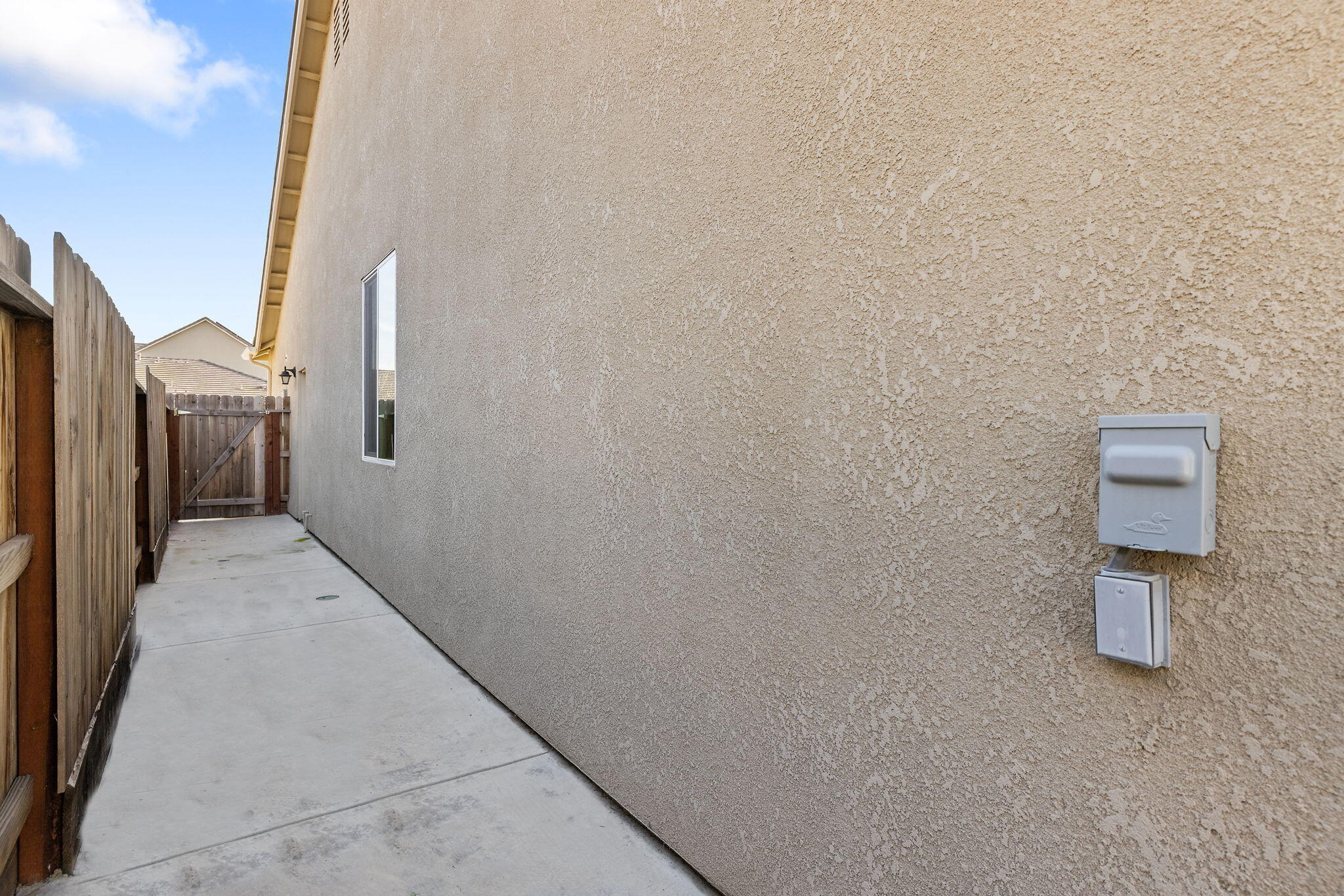 3516 E Seeger Ave, Visalia, CA 93292