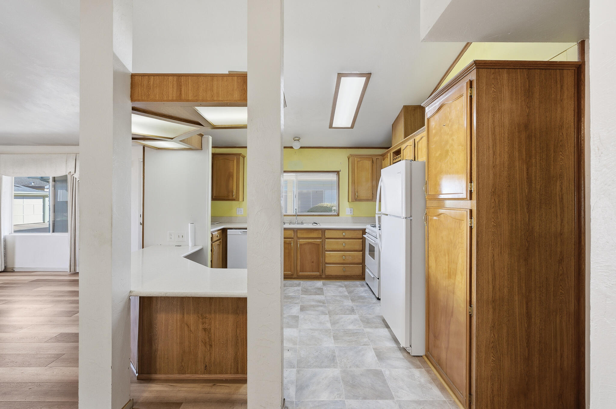 4633 S Terrace St, Visalia, CA 93277