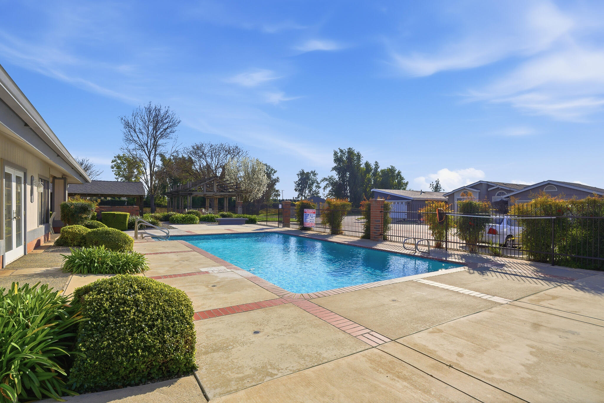 4633 S Terrace St, Visalia, CA 93277