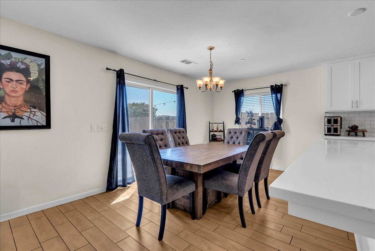 2439 Madeline Dr, Hanford, CA 93230