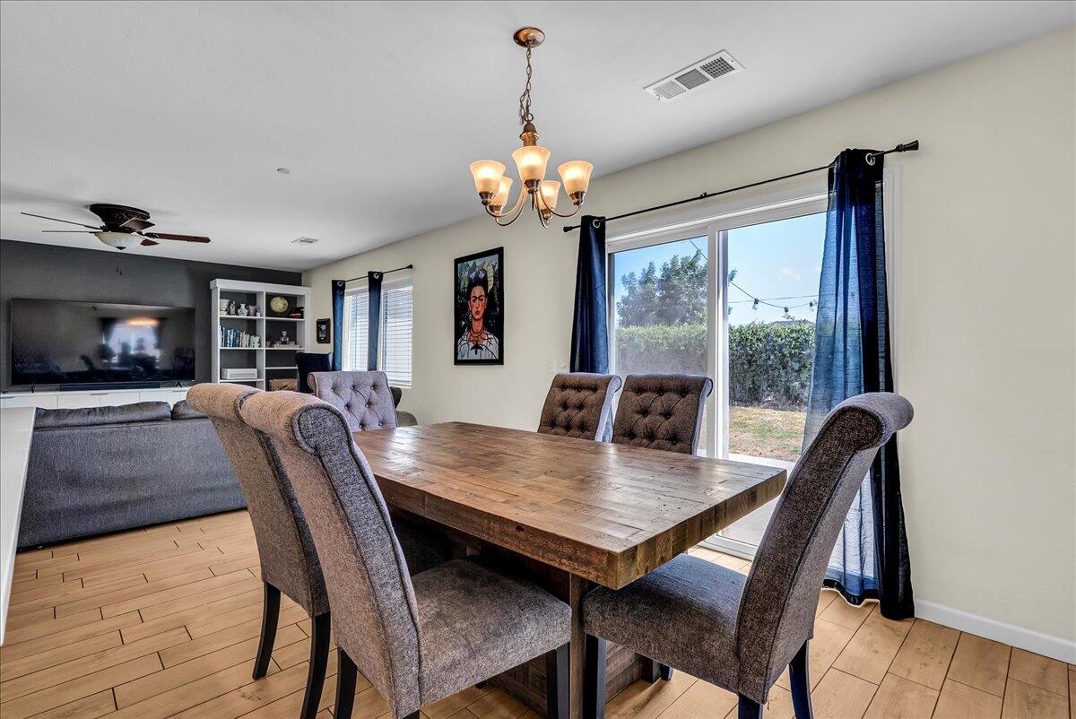 2439 Madeline Dr, Hanford, CA 93230