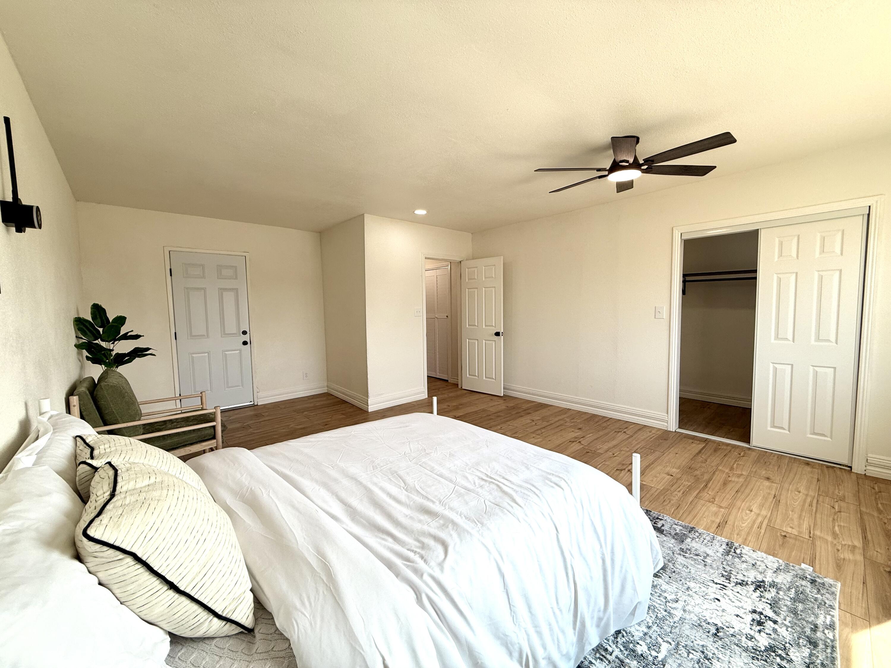 2650 S Chinowth St, Visalia, CA 93277