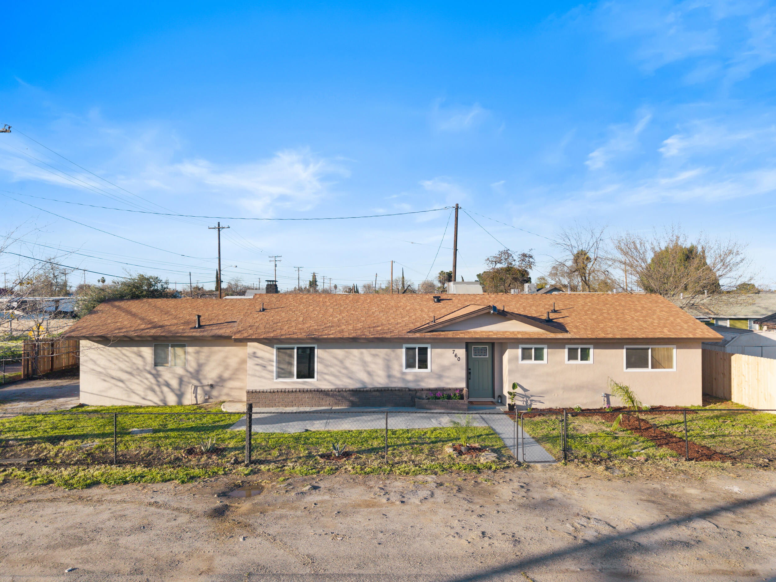 760 Crass Ave, Hanford, CA 93230
