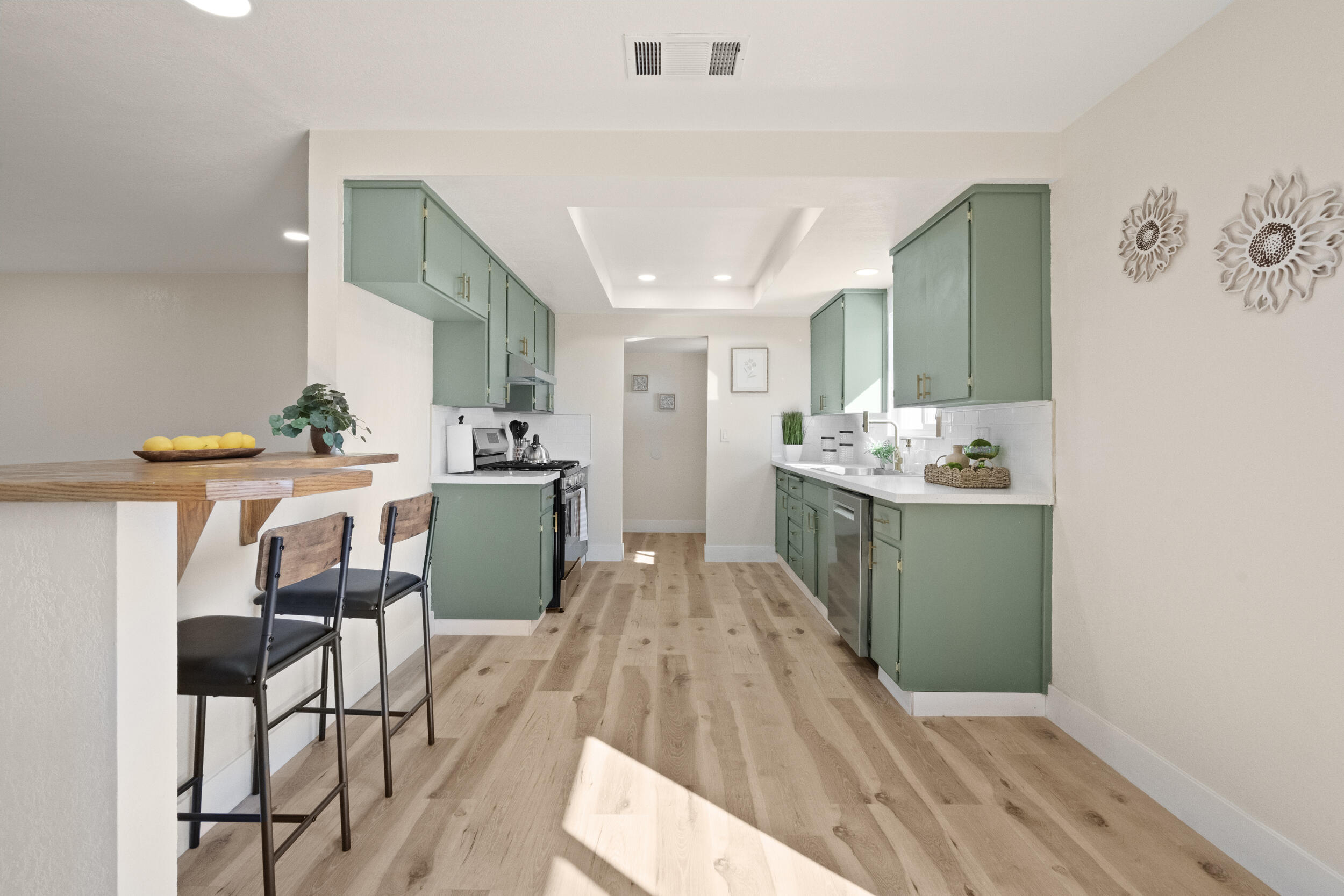 760 Crass Ave, Hanford, CA 93230